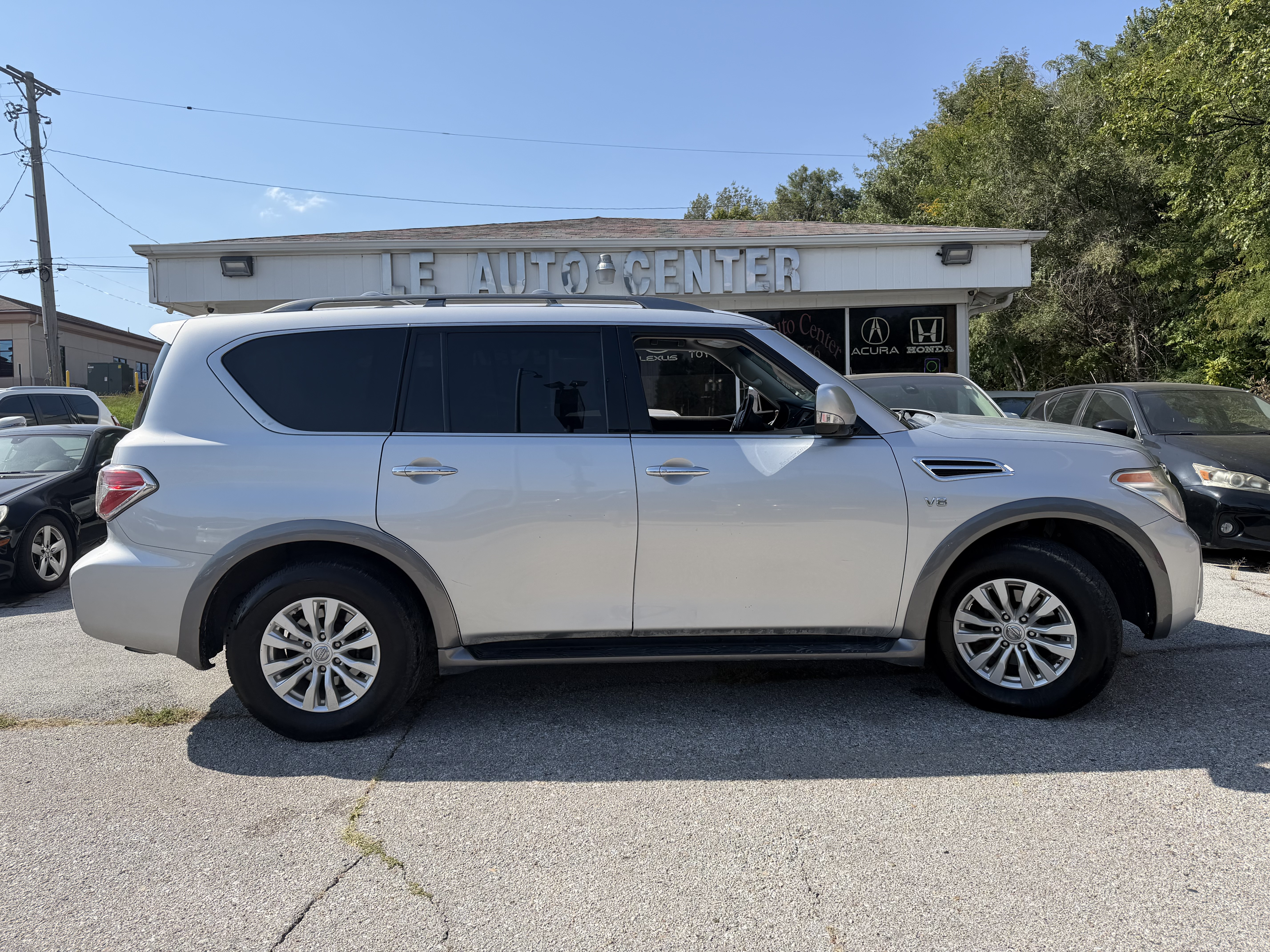 2017 Nissan Armada SV
