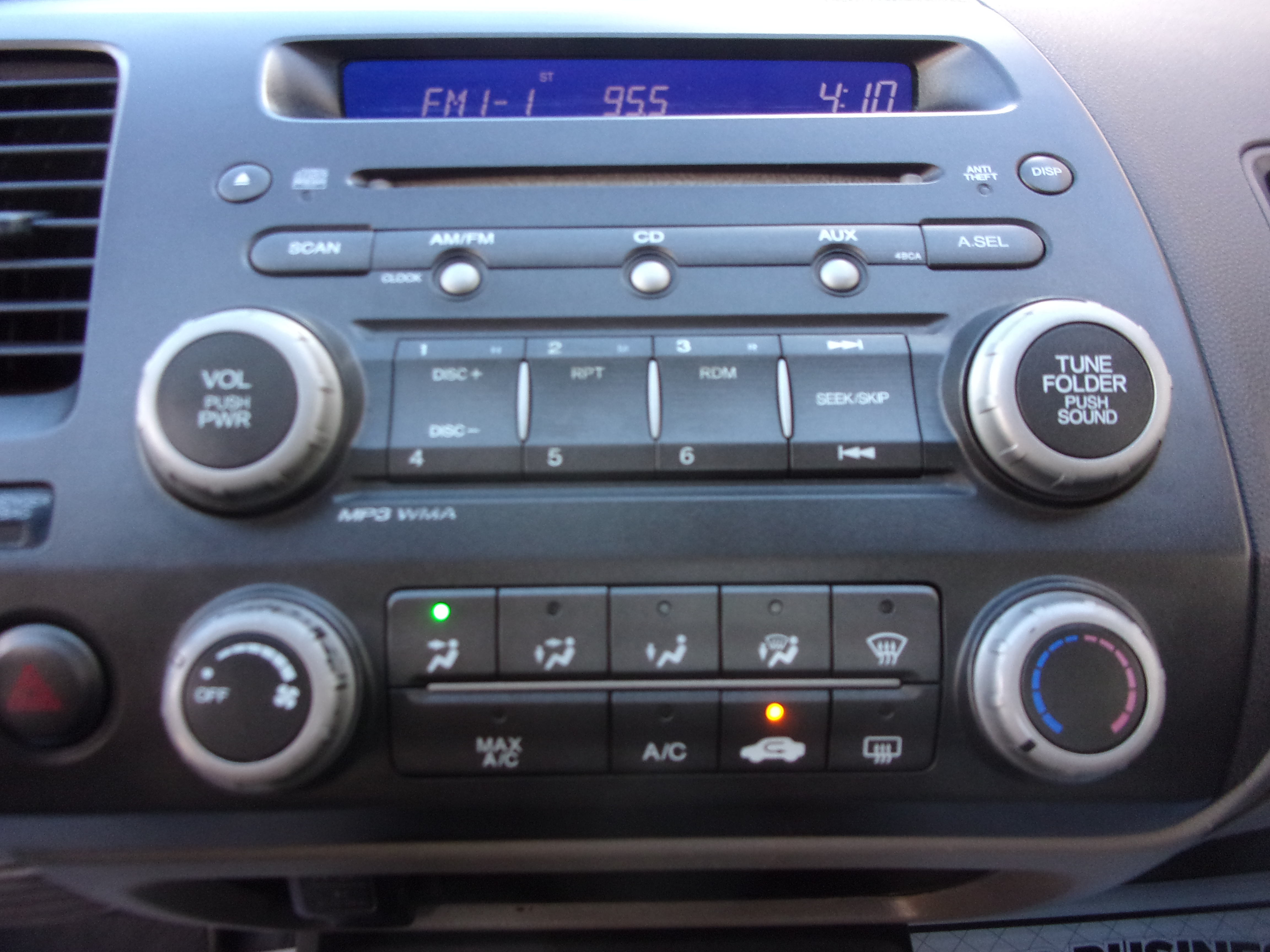 2011 Honda Civic LX - Photo 10