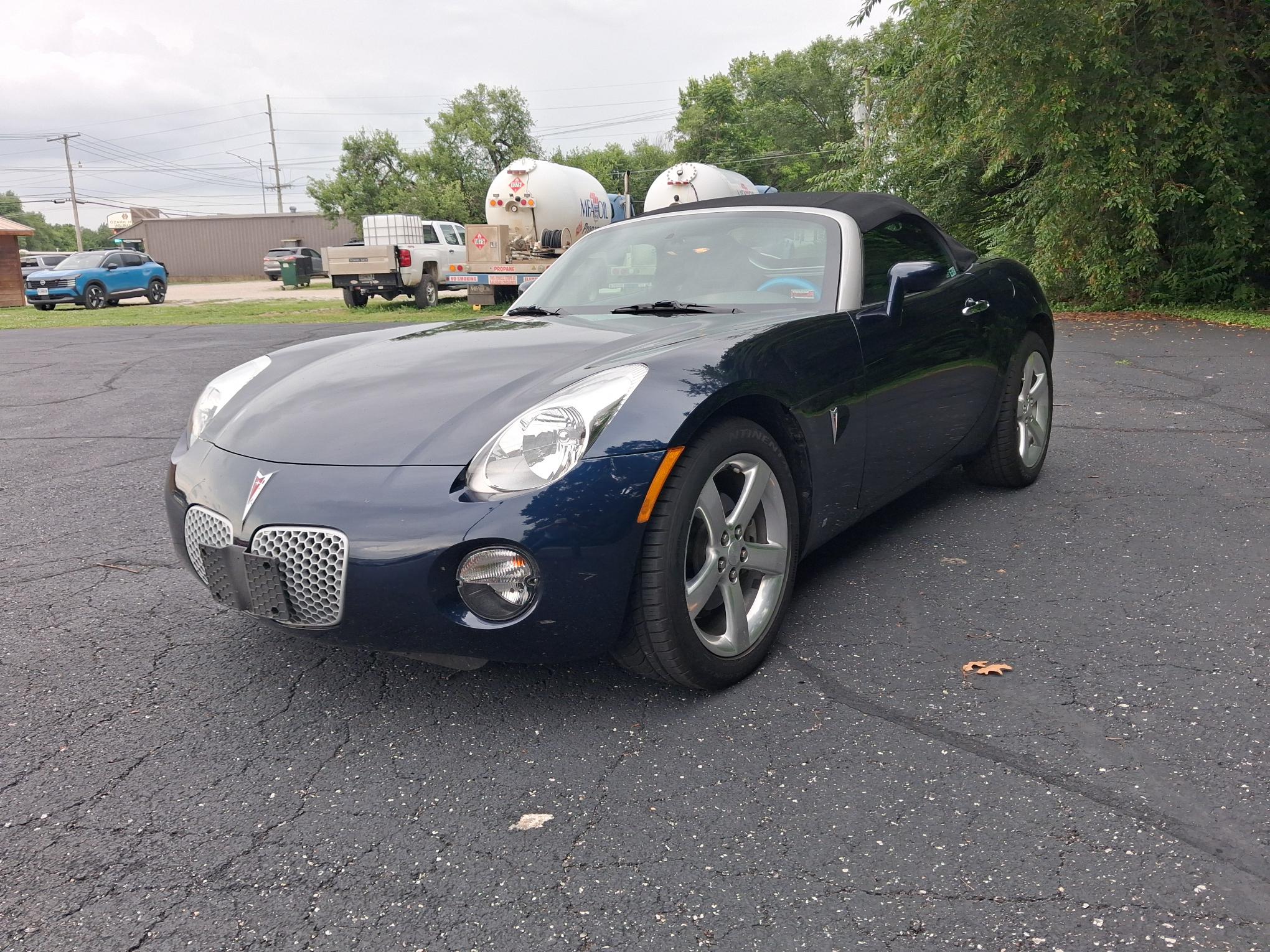 Used 2006 Pontiac Solstice Convertible