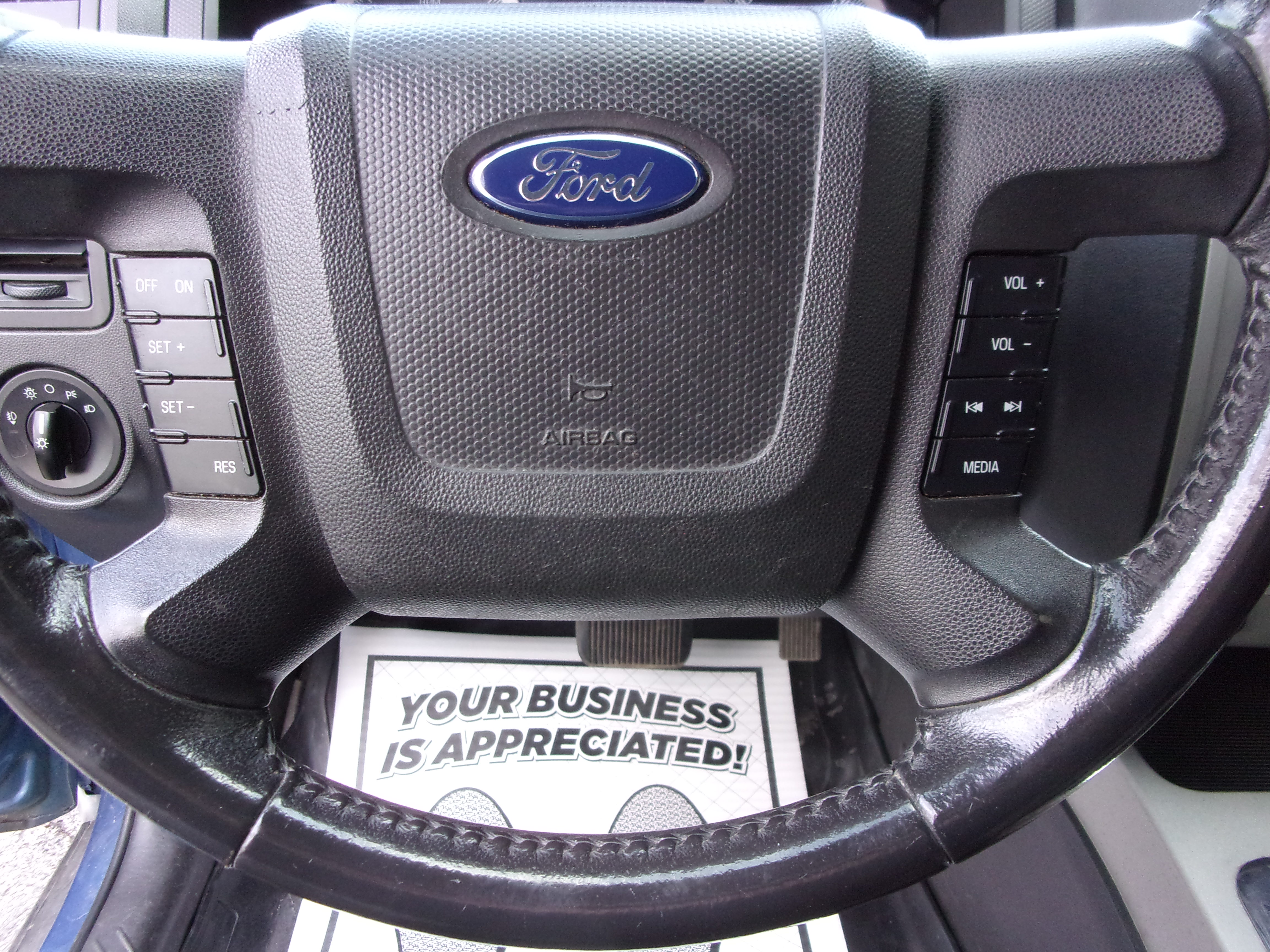 2009 Ford Escape XLT - Photo 11