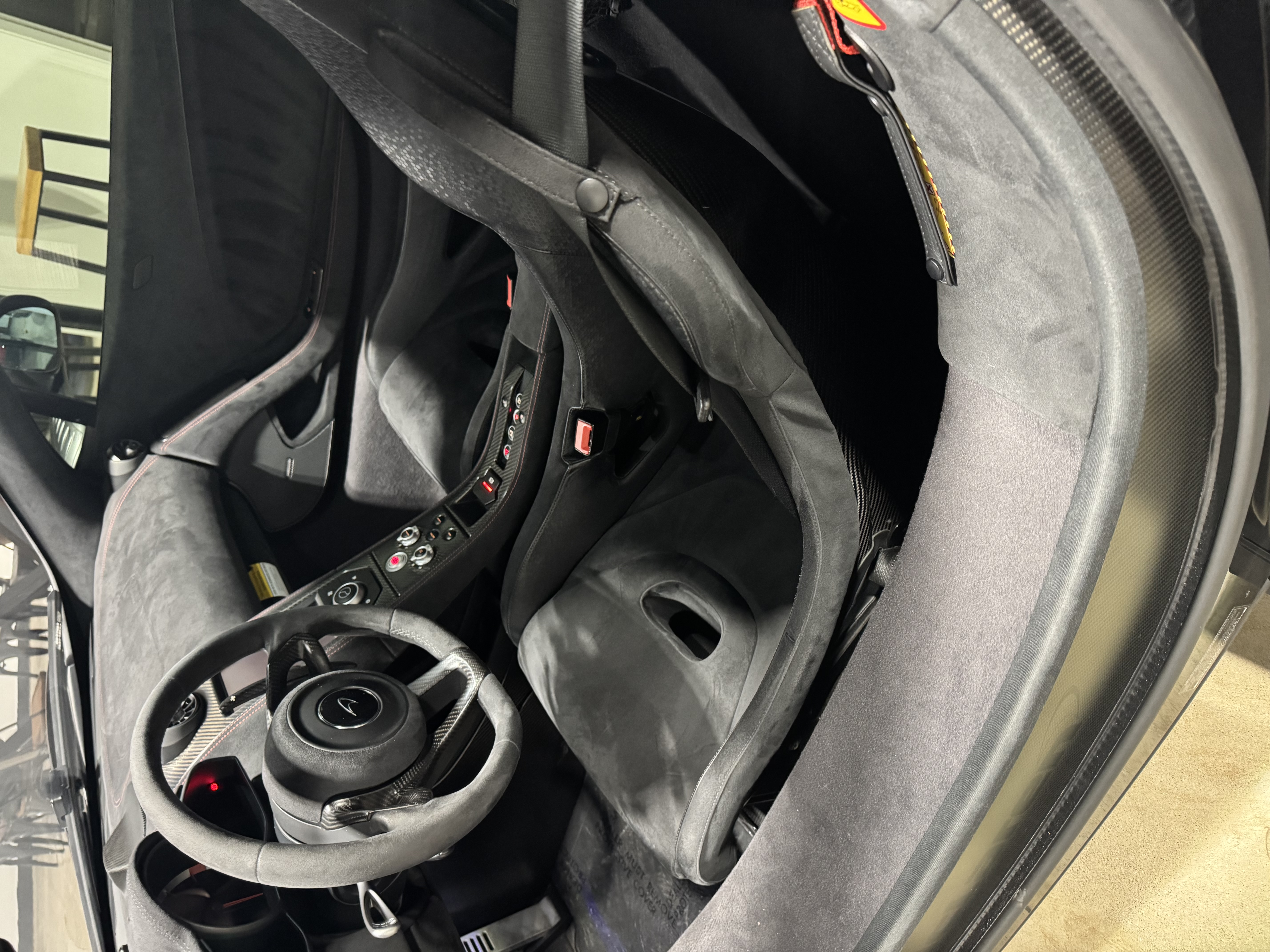 Used 2016 McLaren 675LT Coupe photo 30