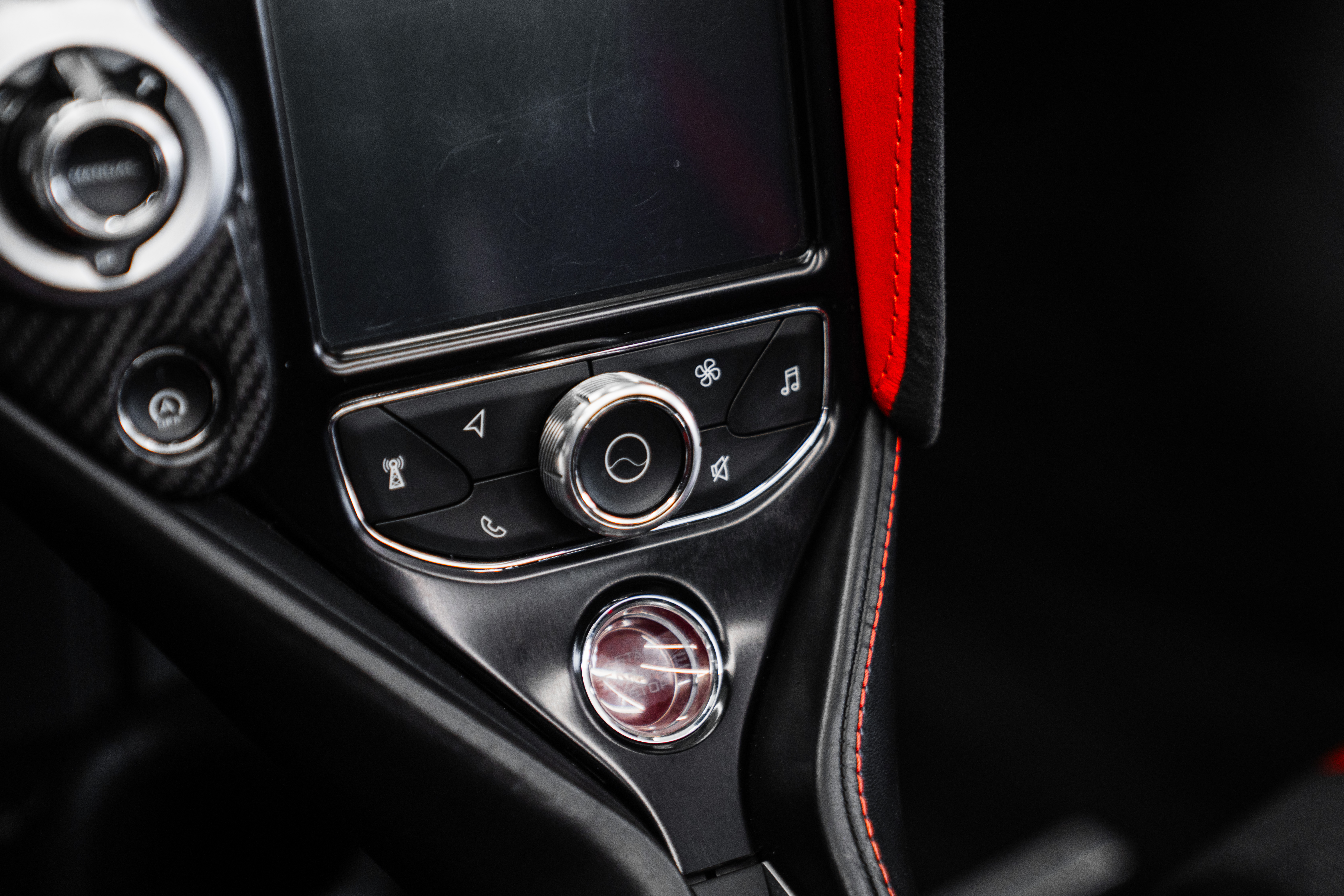 Used 2020 McLaren 720S Performance photo 46