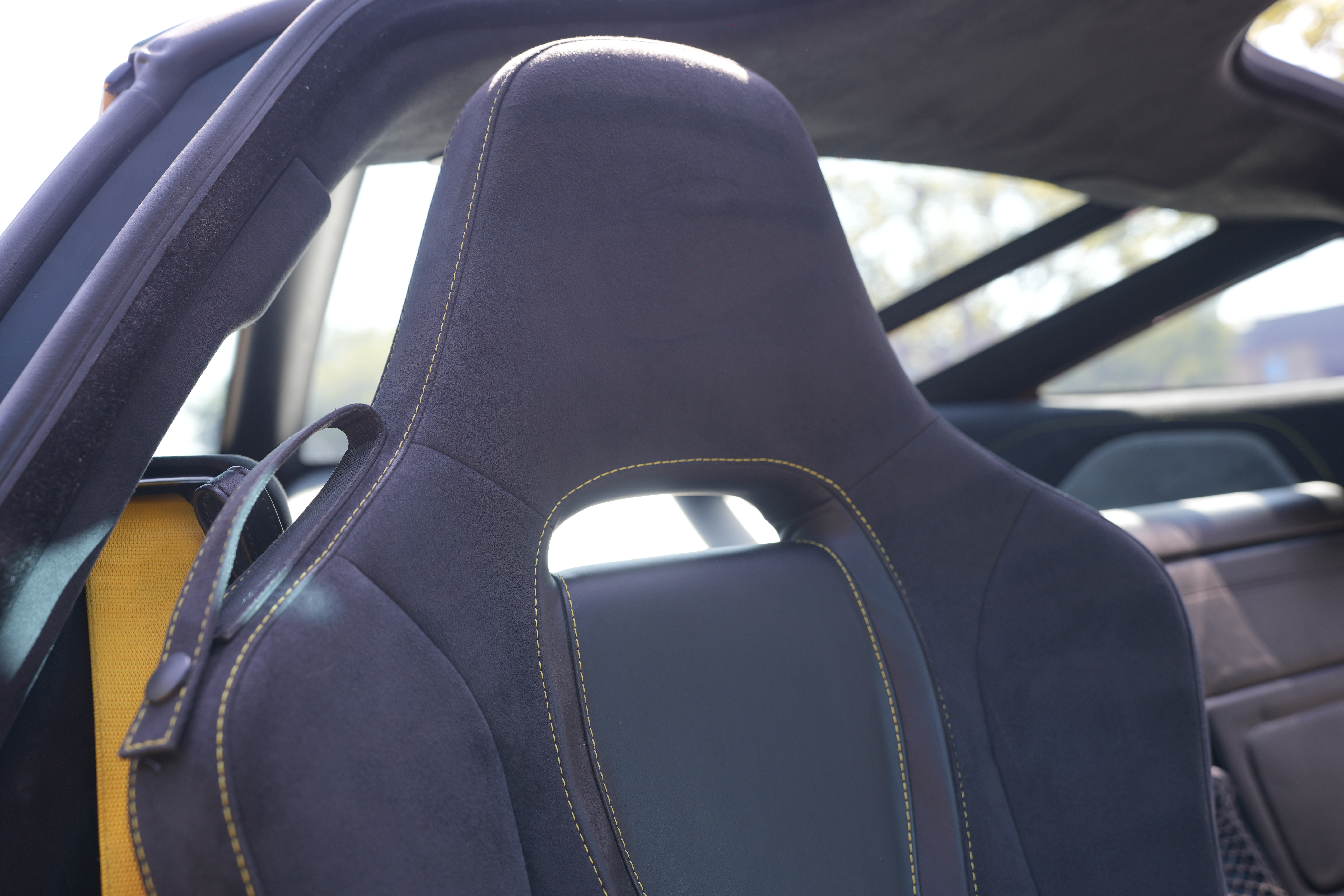 Used 2018 McLaren 720S Performance photo 16