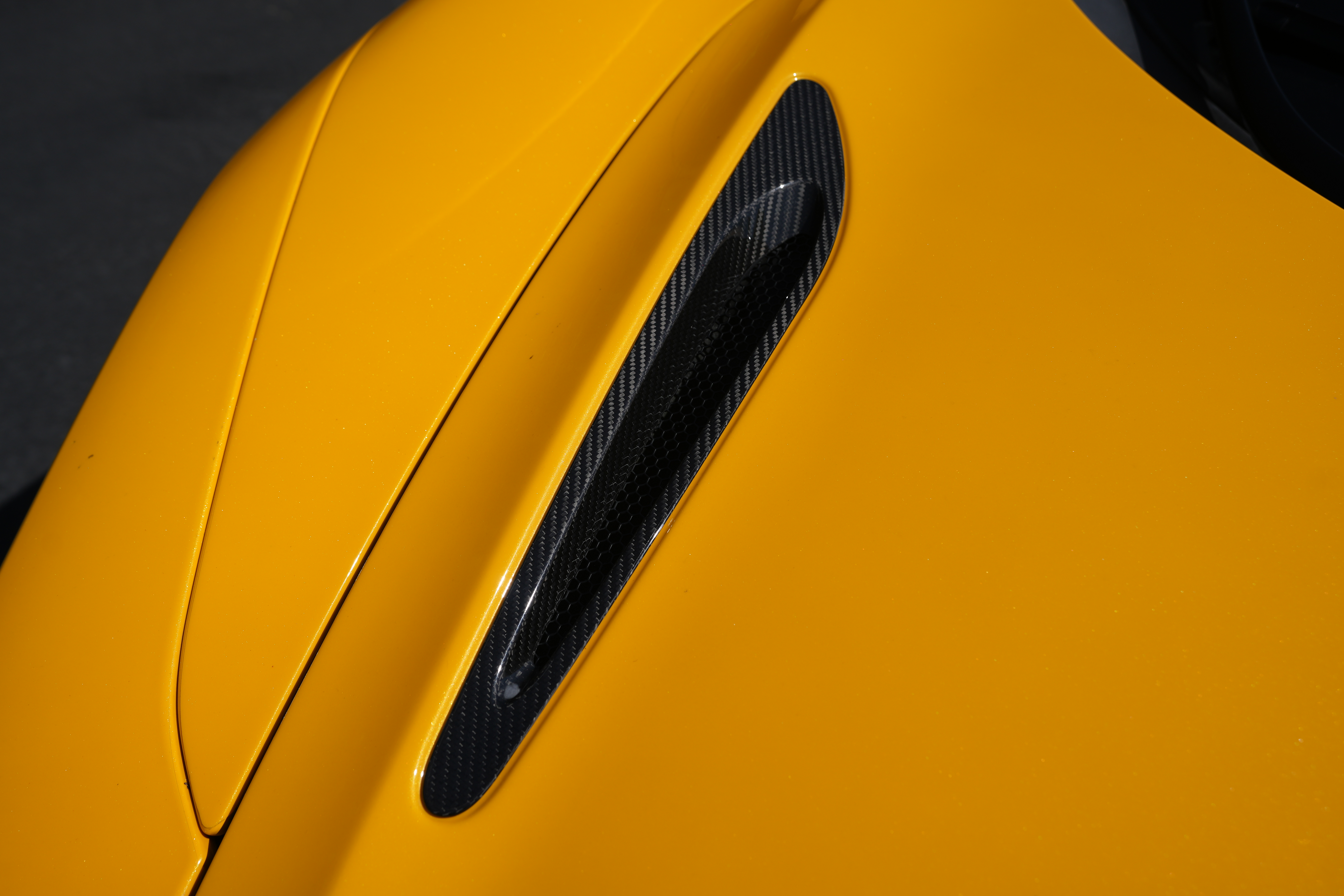 Used 2018 McLaren 720S Performance photo 13