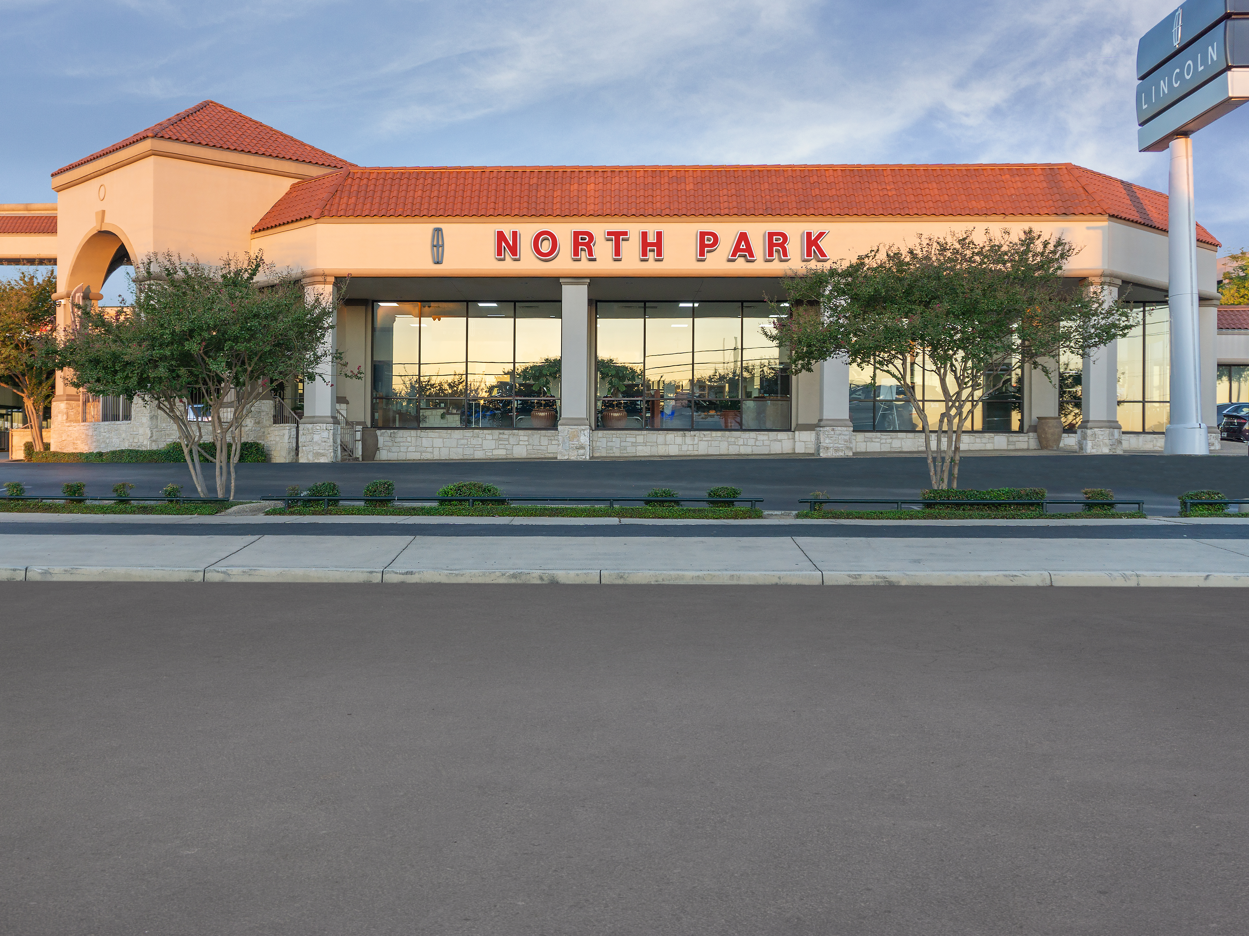 North Park Lincoln in San antonio, TX, 453 Cars Available