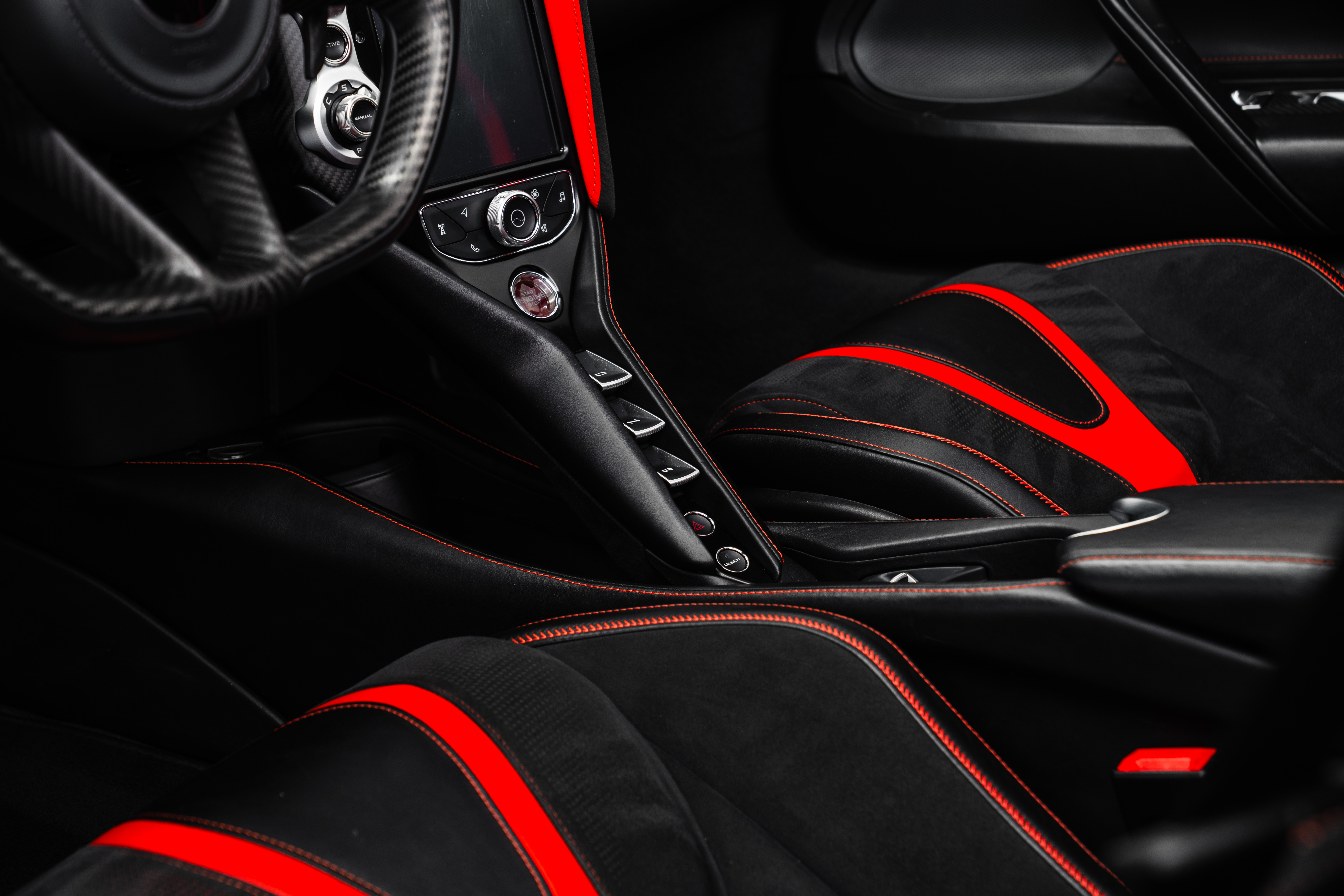 Used 2020 McLaren 720S Performance photo 14