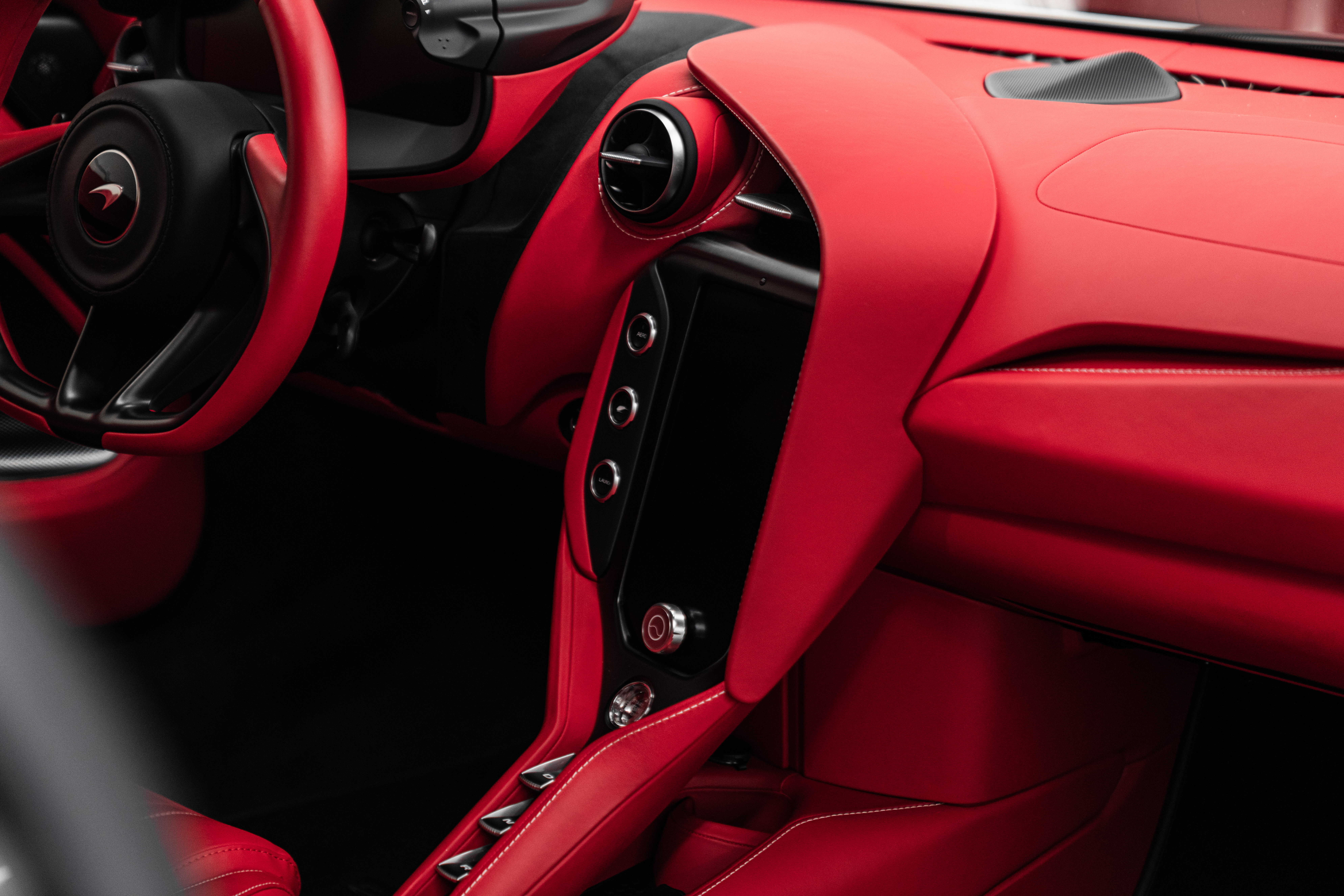 Used 2024 McLaren 750S UNAVAIL photo 20