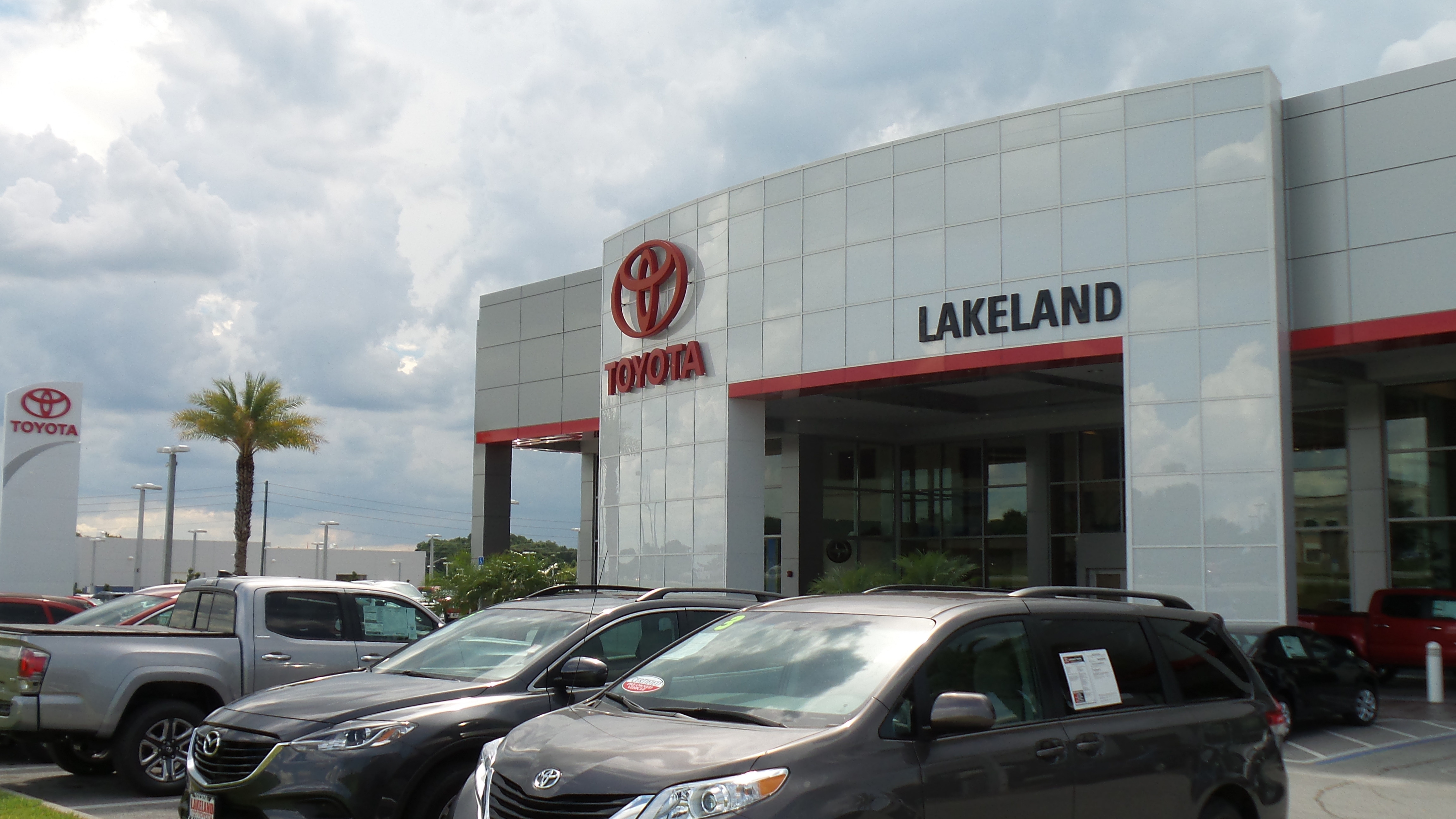 Lakeland Toyota (OPEN 7 DAYS) in Lakeland, FL 395 Cars Available