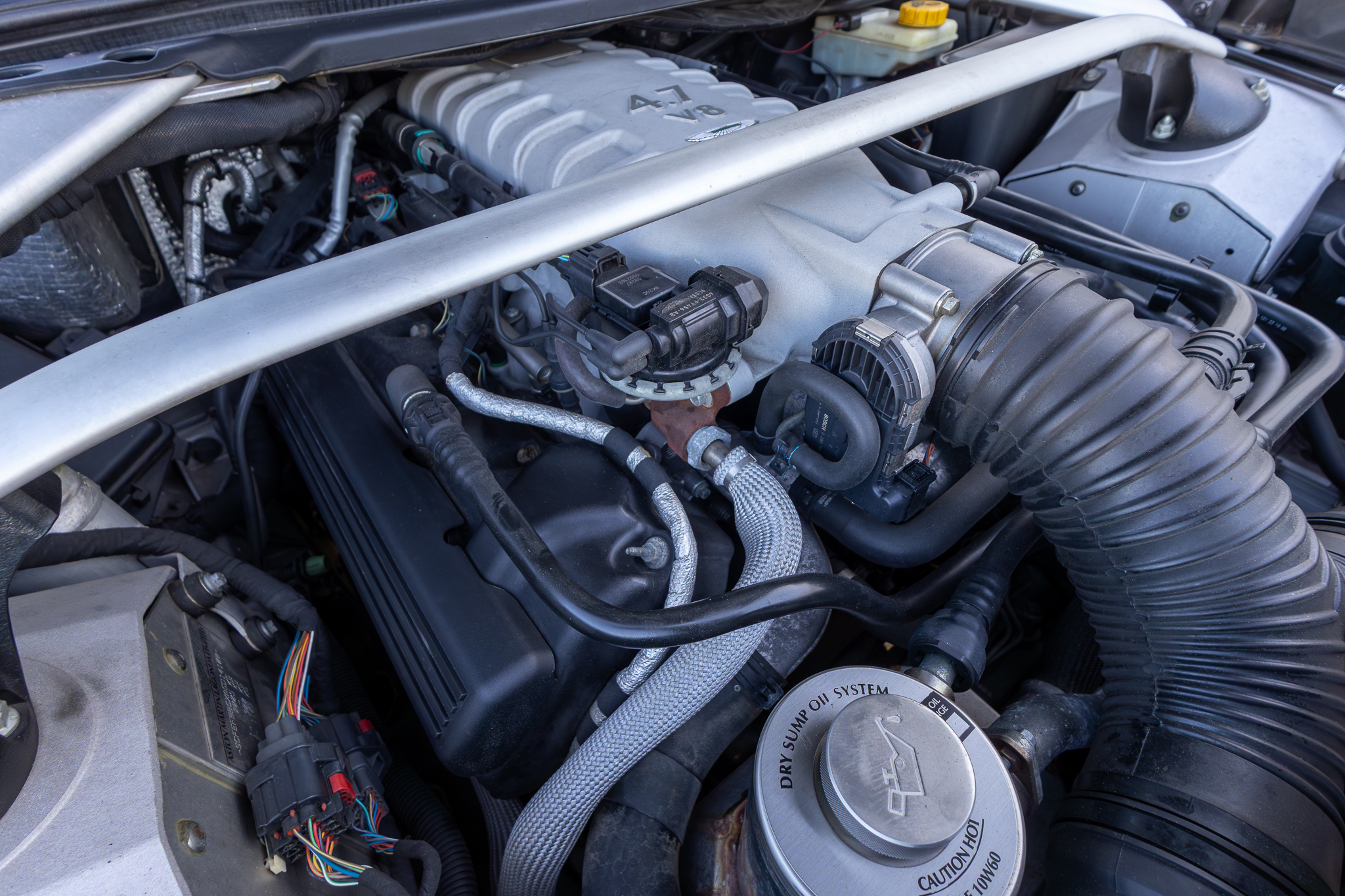 2010 Aston Martin V8 Vantage Base - Photo 37