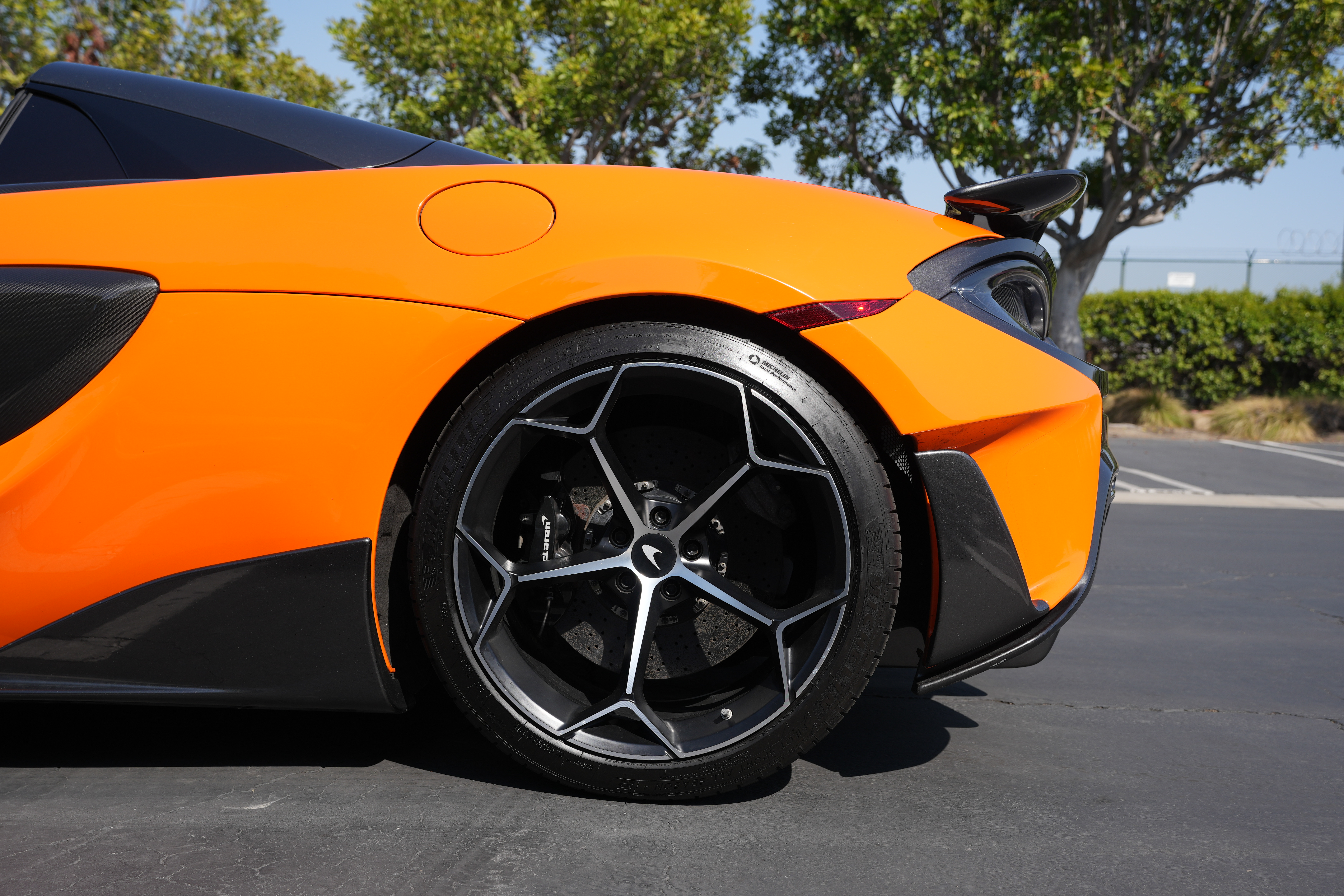 Used 2020 McLaren 600LT Spider photo 8