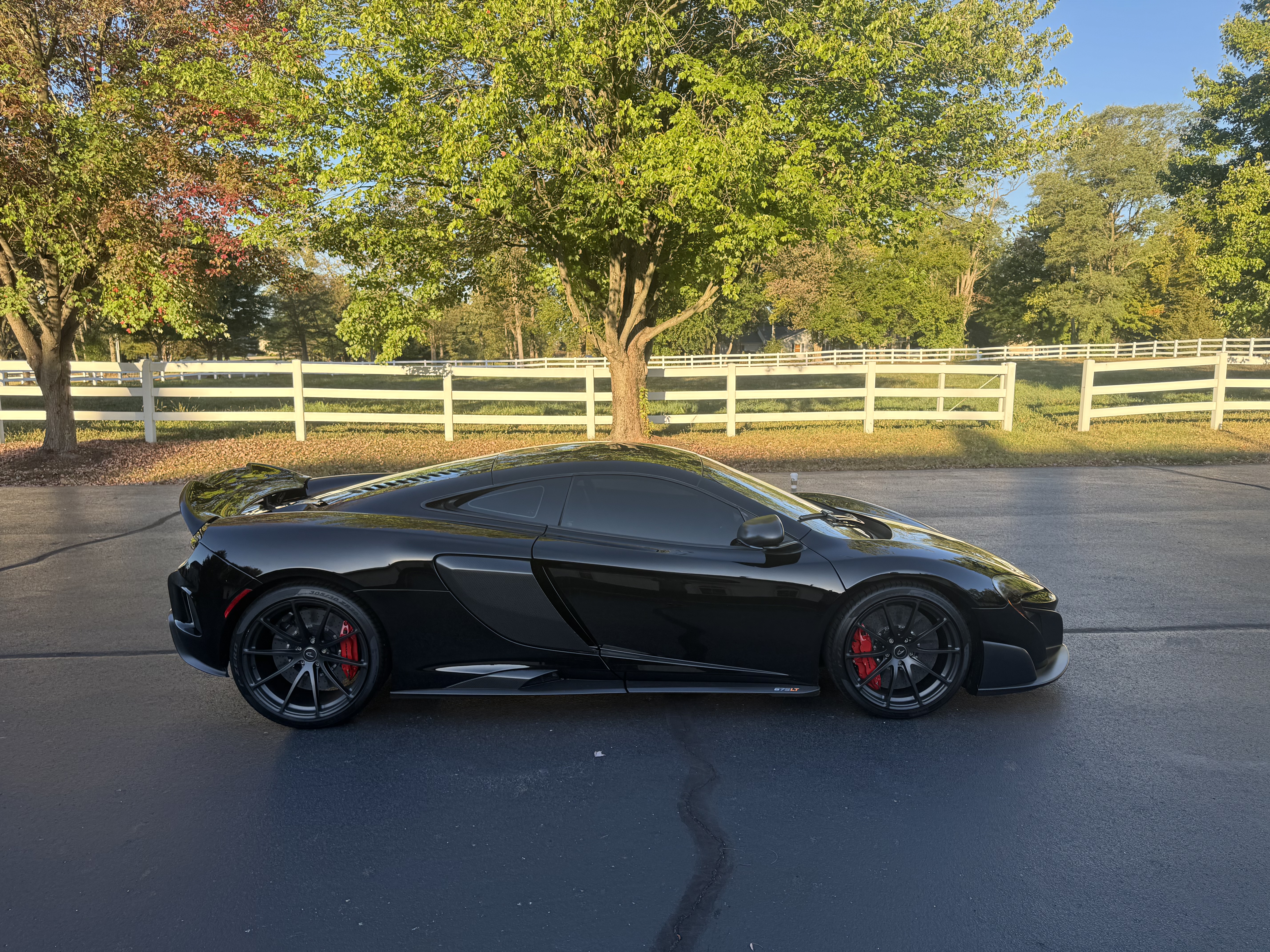 Used 2016 McLaren 675LT Coupe photo 6