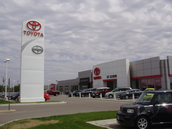 St. Cloud Toyota in Waite Park, MN | Rated 5 Stars | Kelley Blue Book
