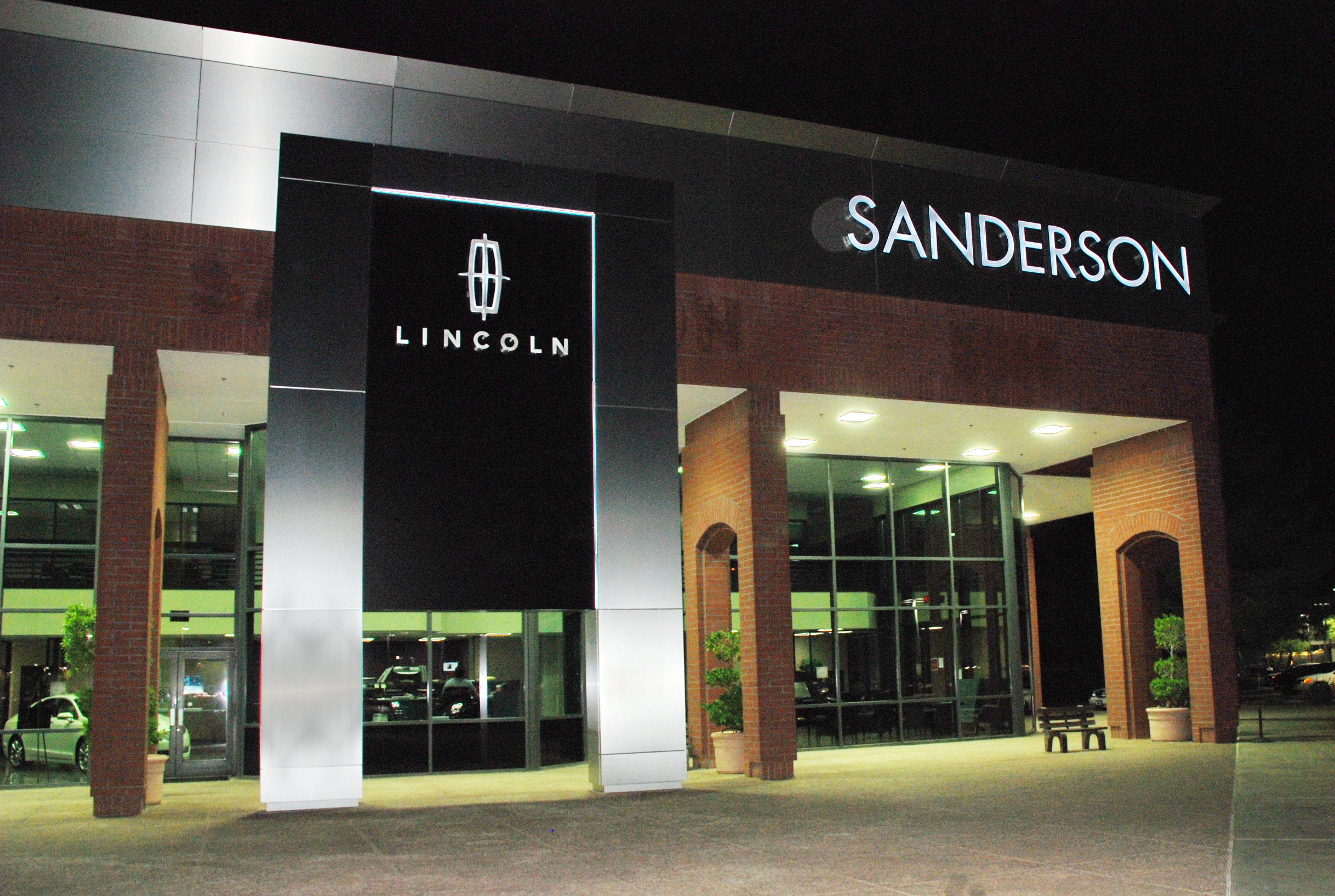 Sanderson Lincoln On Bell Road in Phoenix, AZ 366 Cars Available