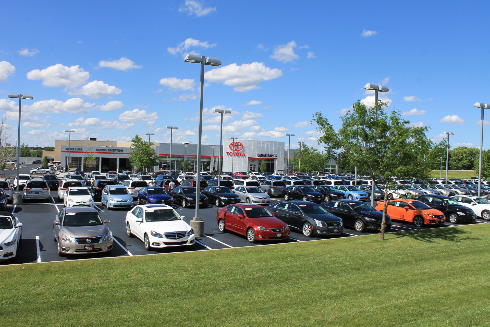 Cedar Rapids Toyota in Hiawatha, IA | 139 Cars Available | Autotrader