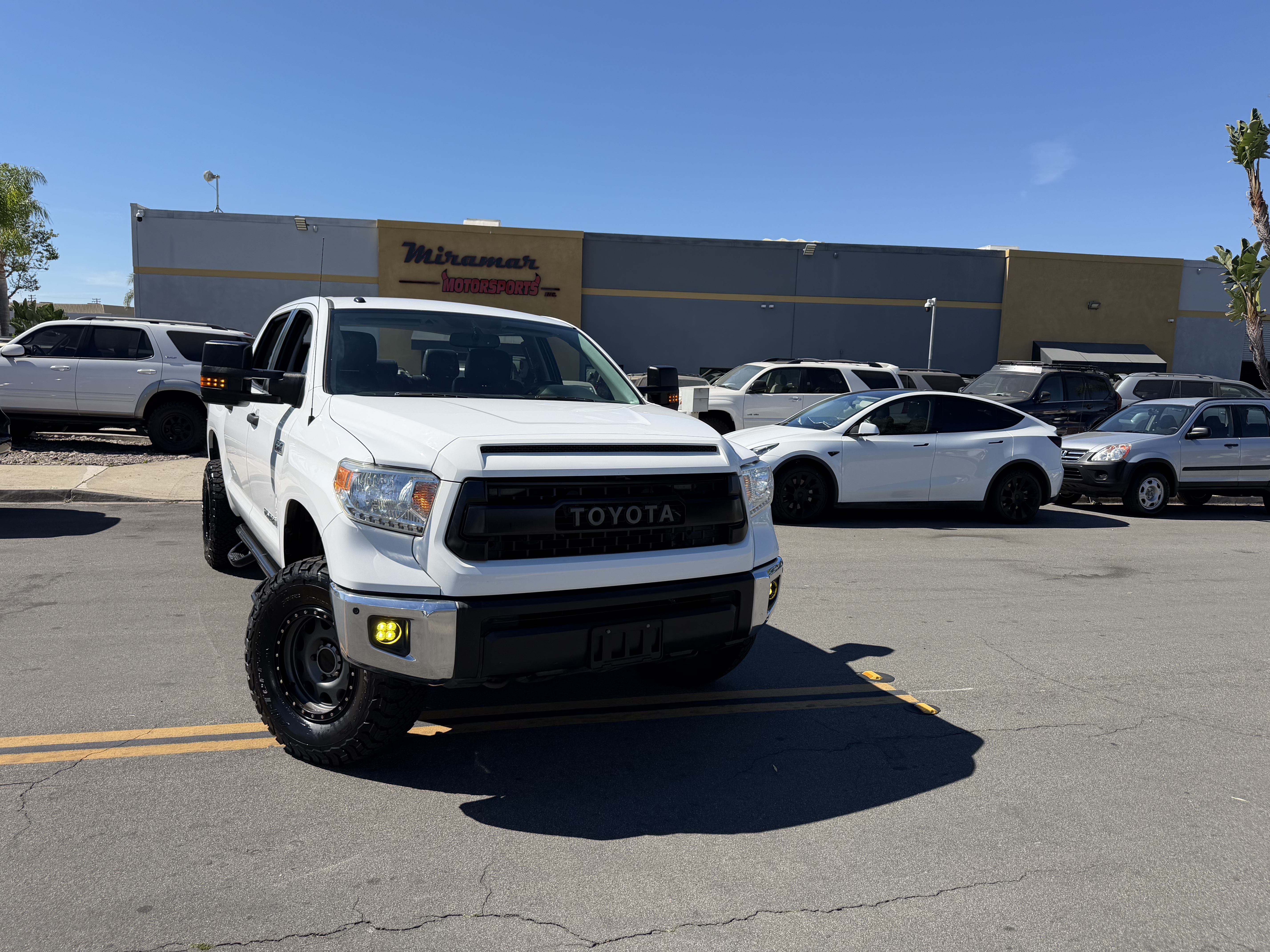 Used 2017 Toyota Tundra 4x4 CrewMax w/ SR5 & TRD Pkgs