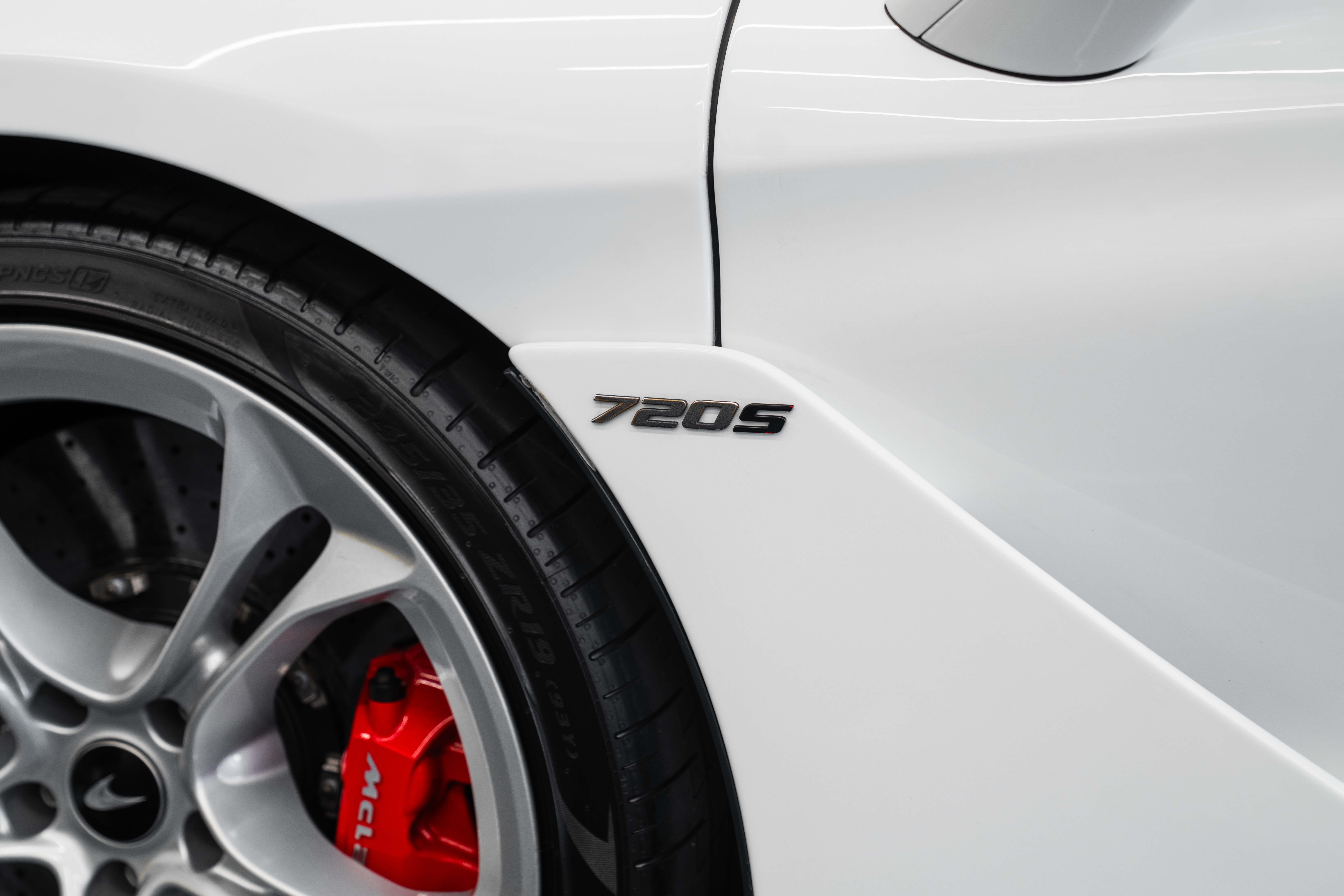 Used 2020 McLaren 720S Performance photo 21