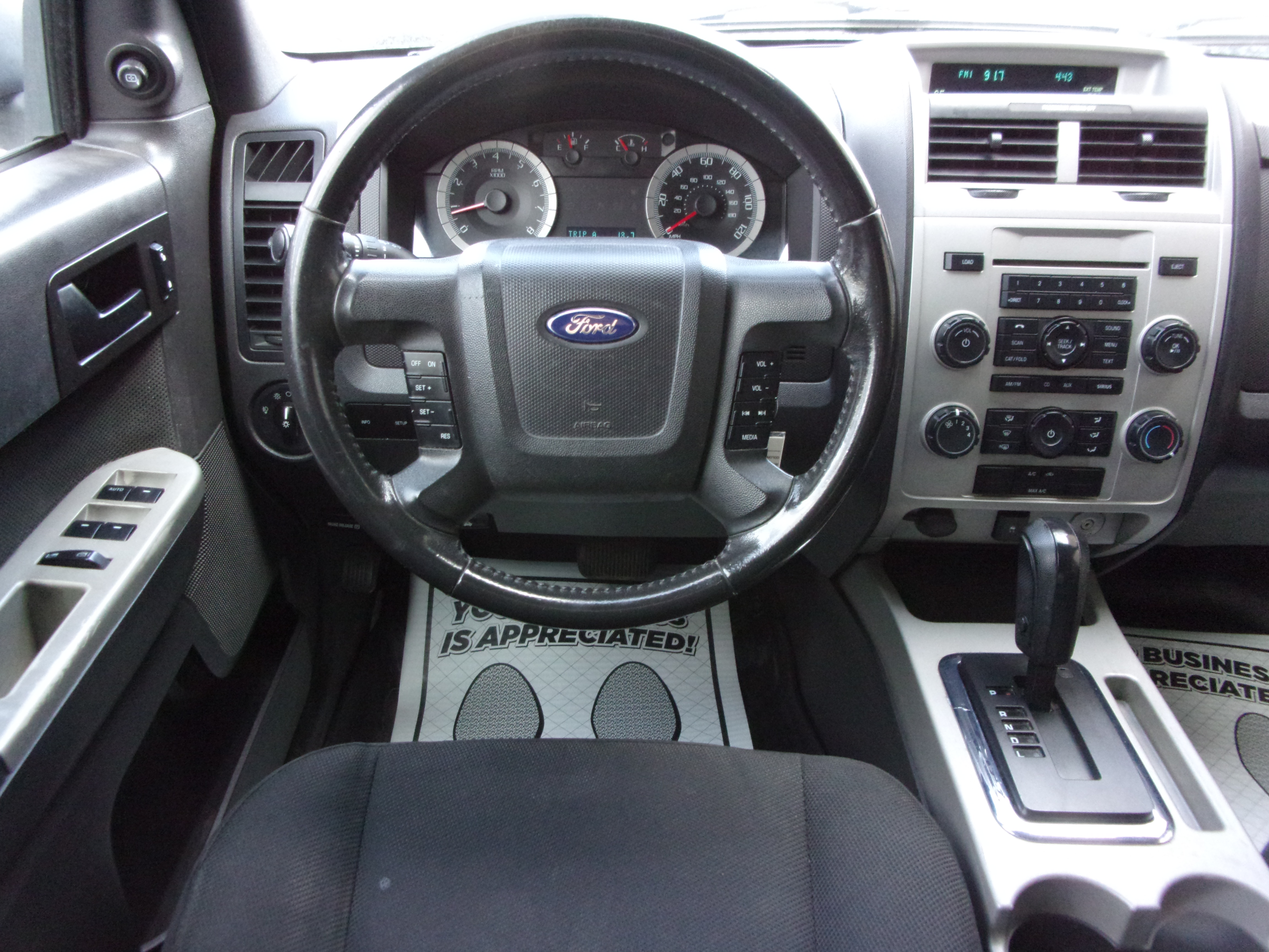 2009 Ford Escape XLT - Photo 7