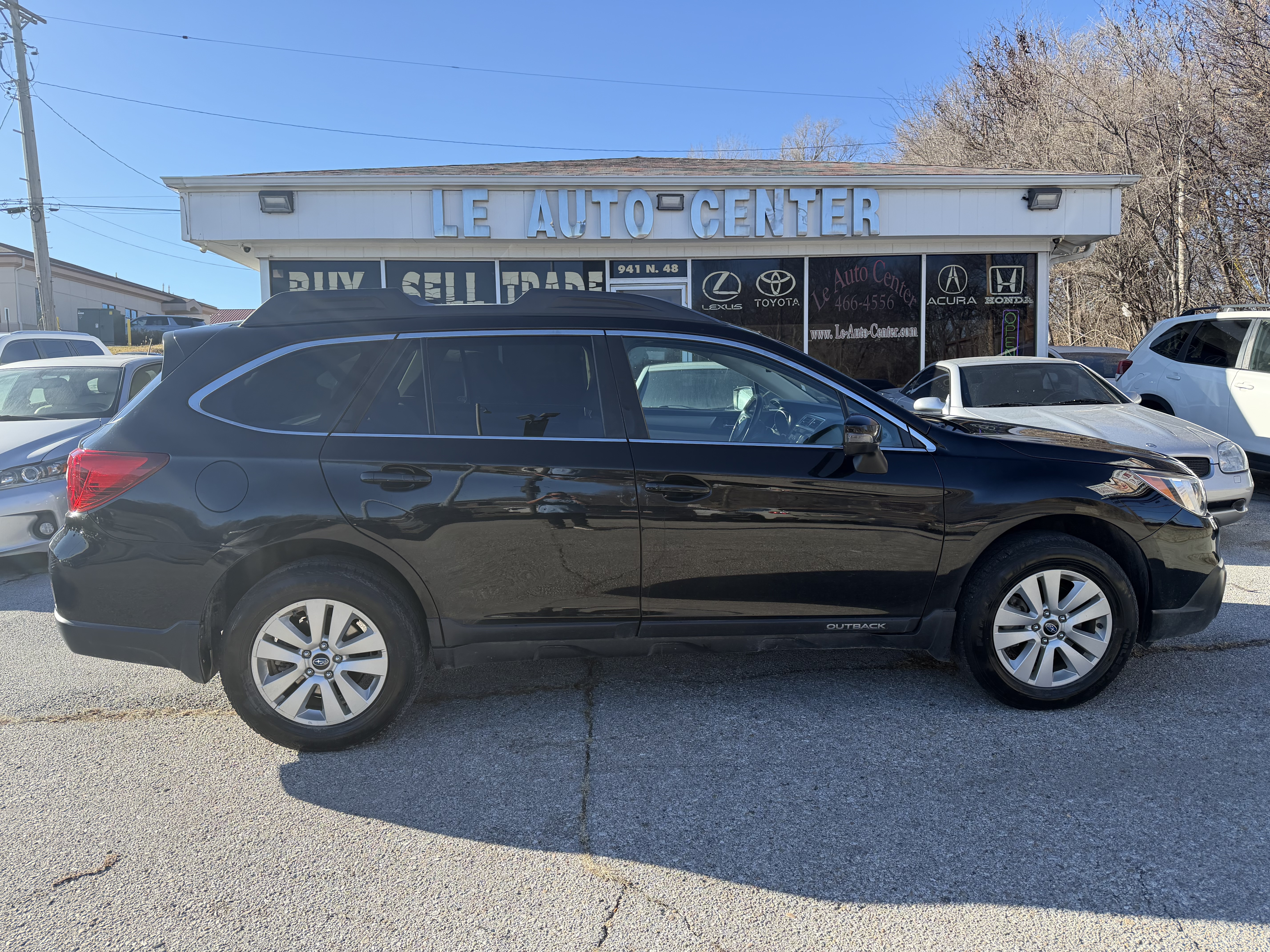 2017 Subaru Outback Premium's photo