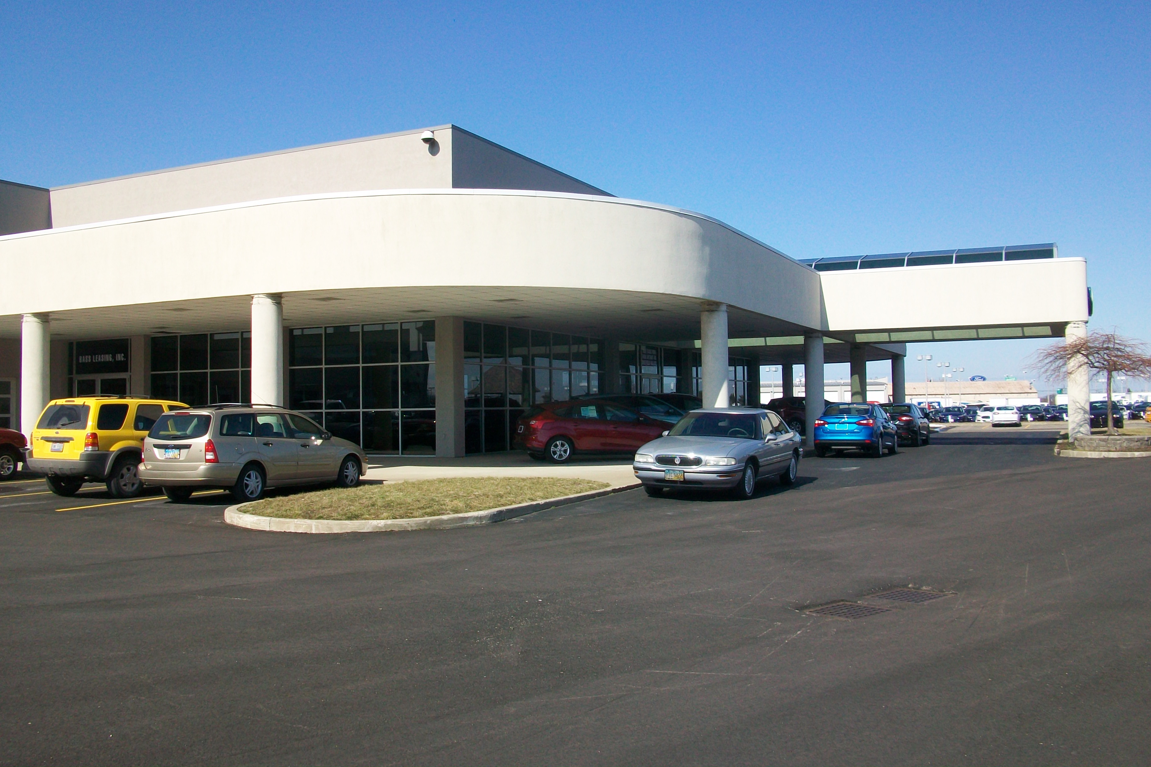 Mike Bass Ford in Sheffield Village, OH Rated 4.3 Stars Kelley Blue