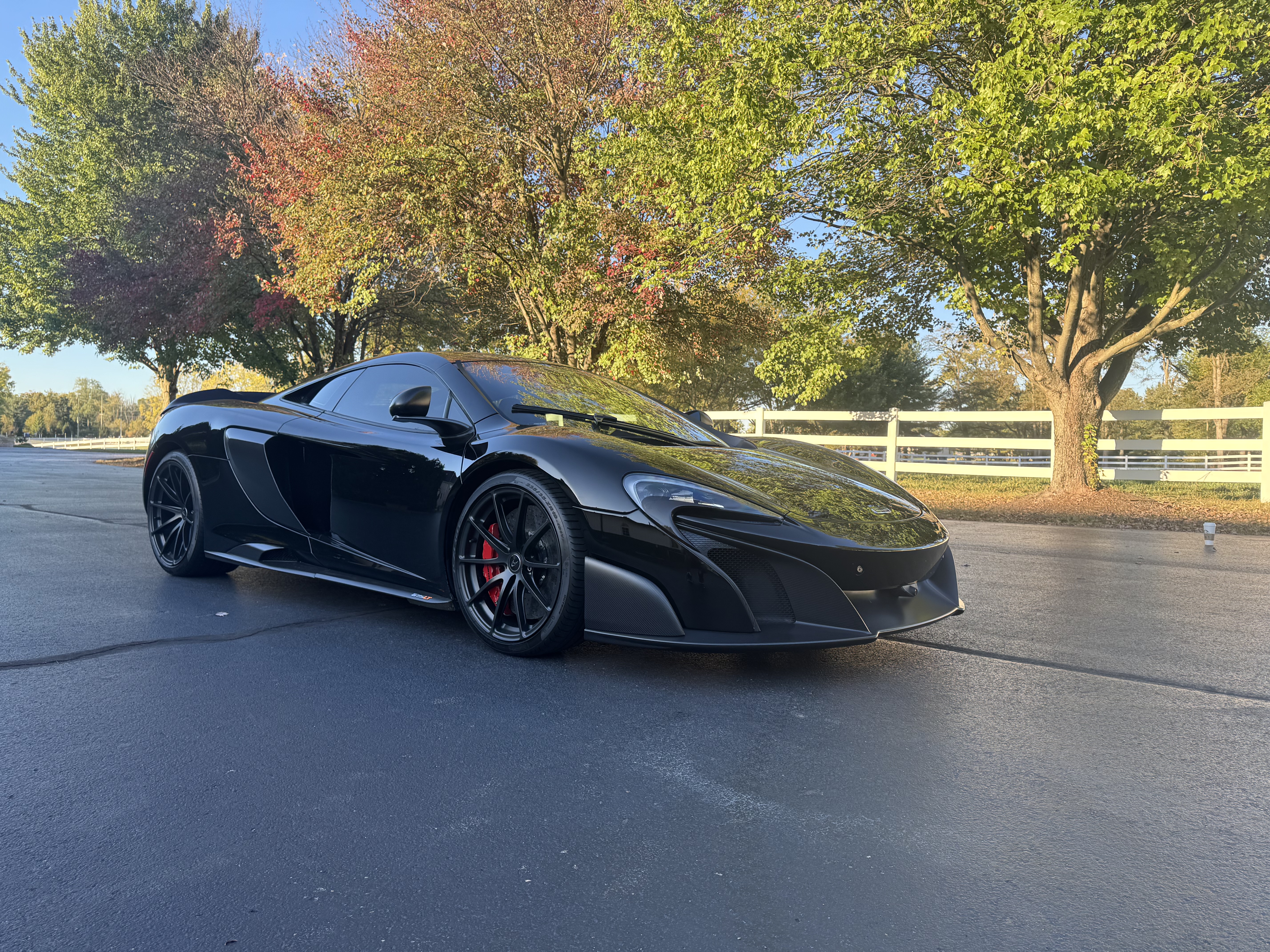 Used 2016 McLaren 675LT Coupe photo 3