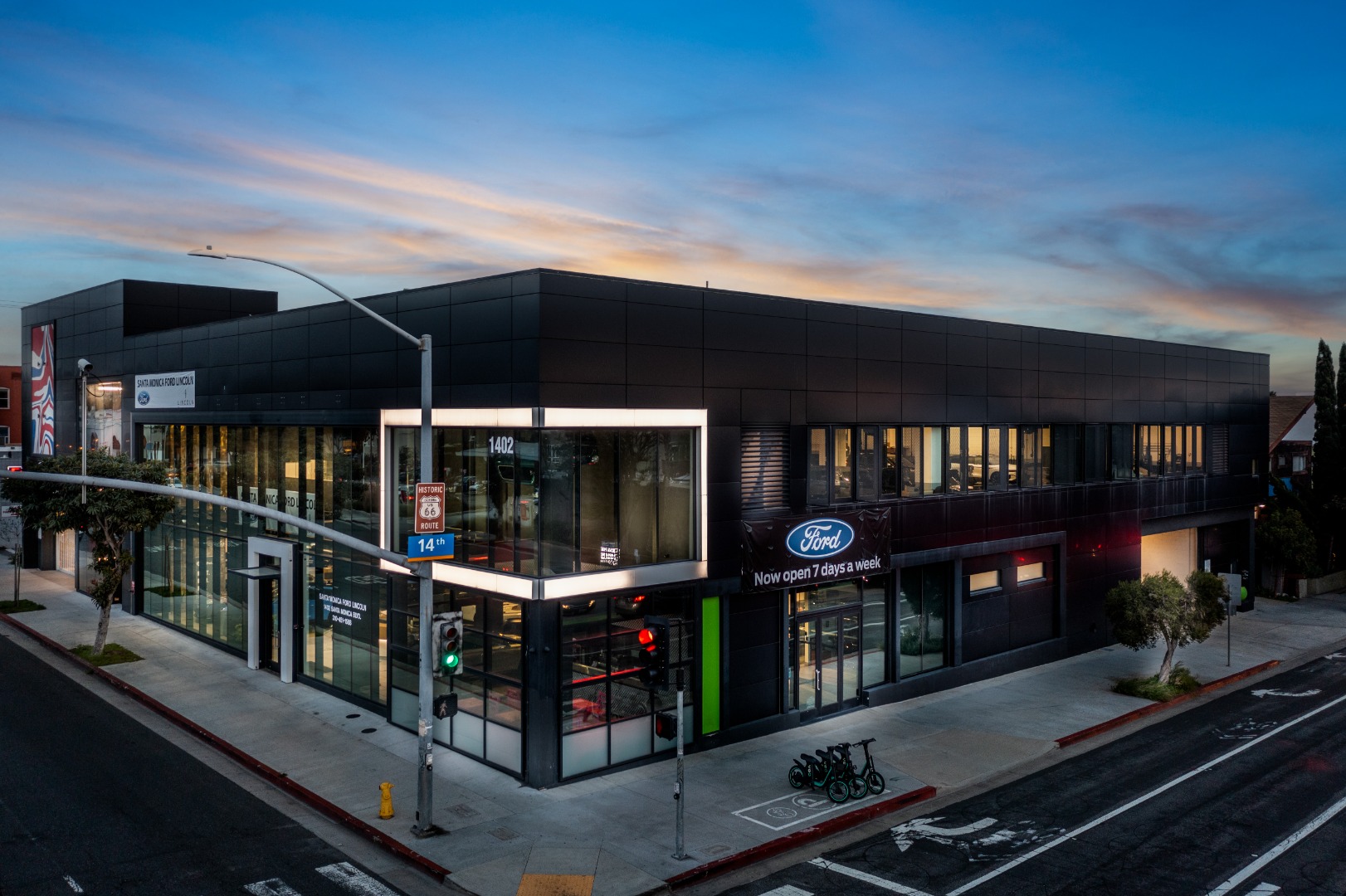 Santa Monica Ford Lincoln in Santa Monica, CA | Rated 4.3 Stars