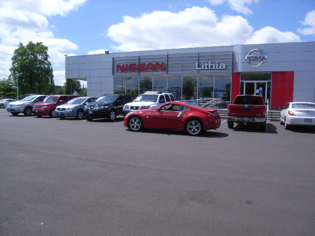 Lithia Nissan of Eugene in Eugene, OR | Rated 4.7 Stars | Kelley Blue Book