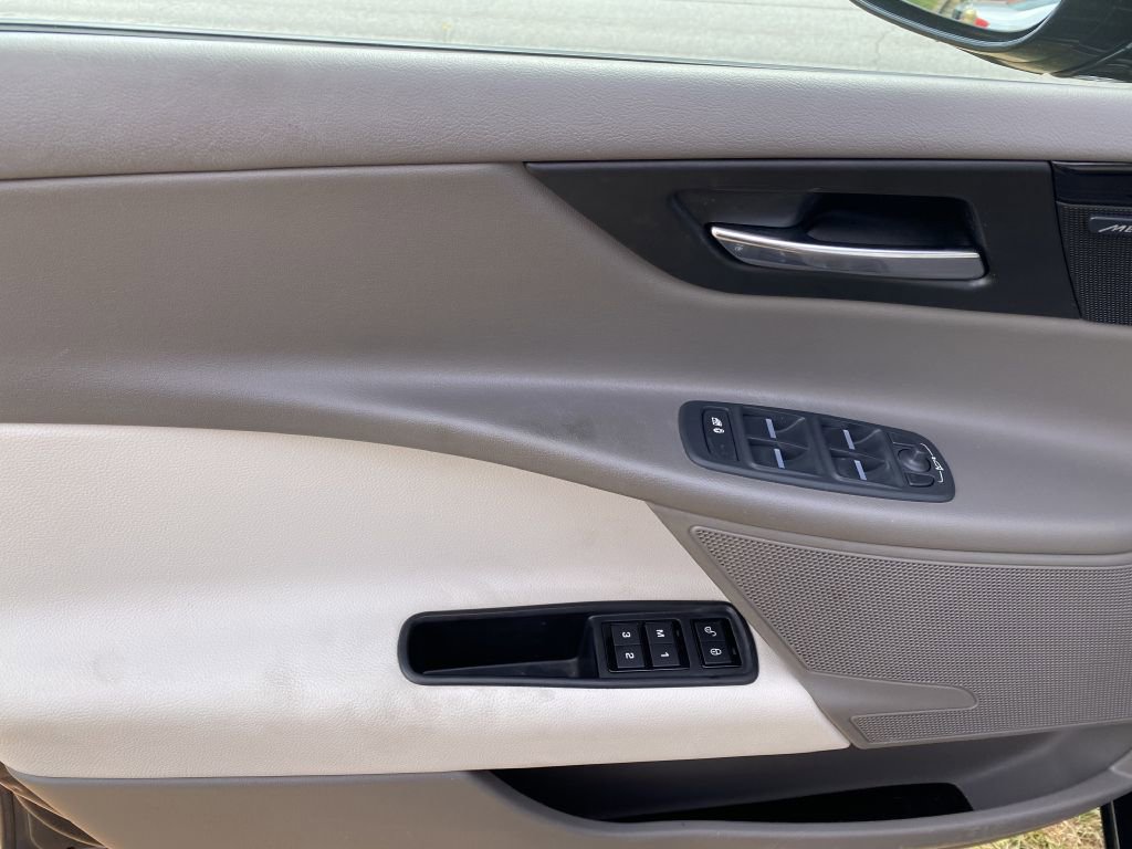 2017 Jaguar XE Premium