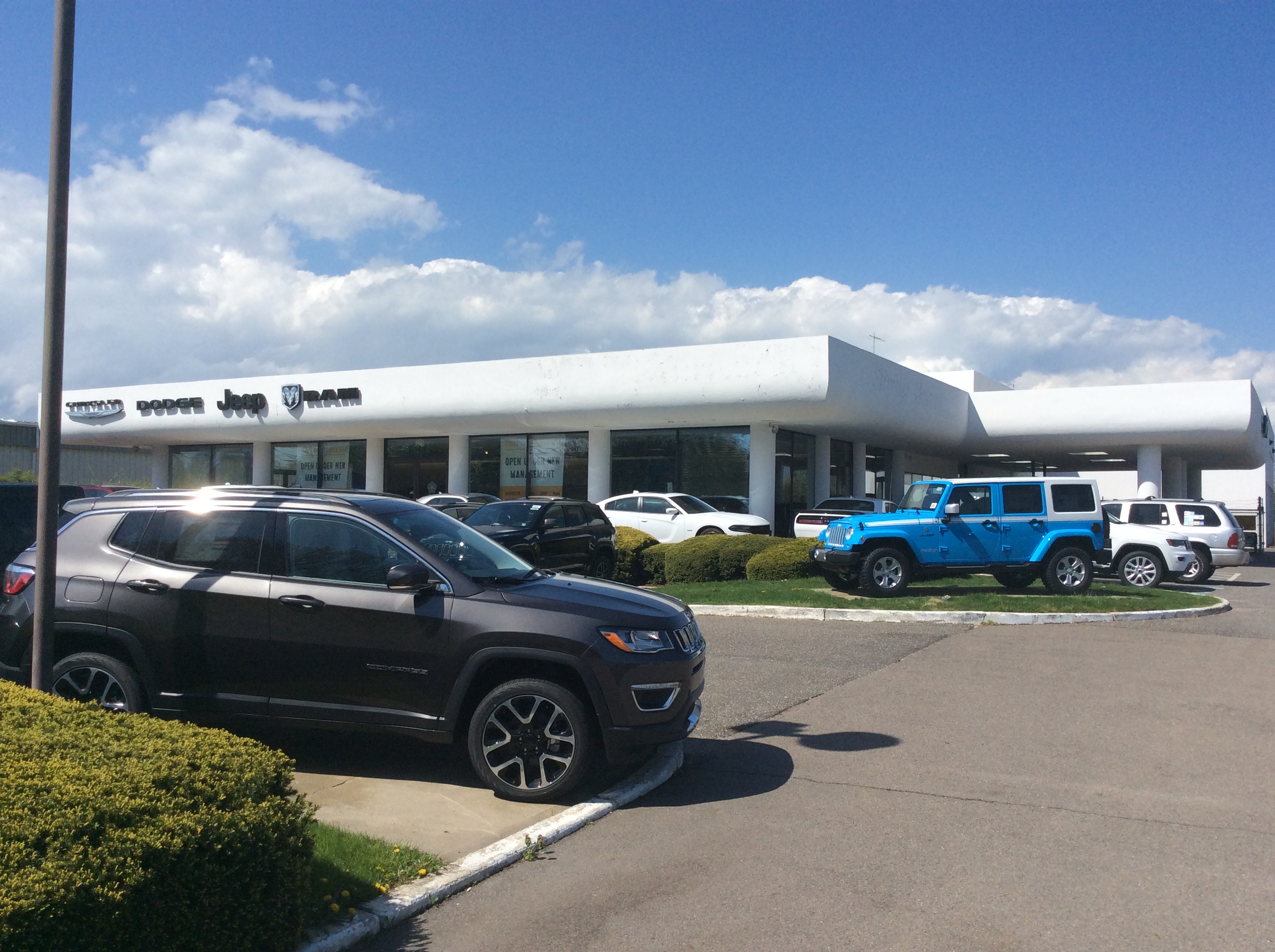 Chrysler Jeep Dodge RAM of Southampton in Southampton, NY Rated 4.4