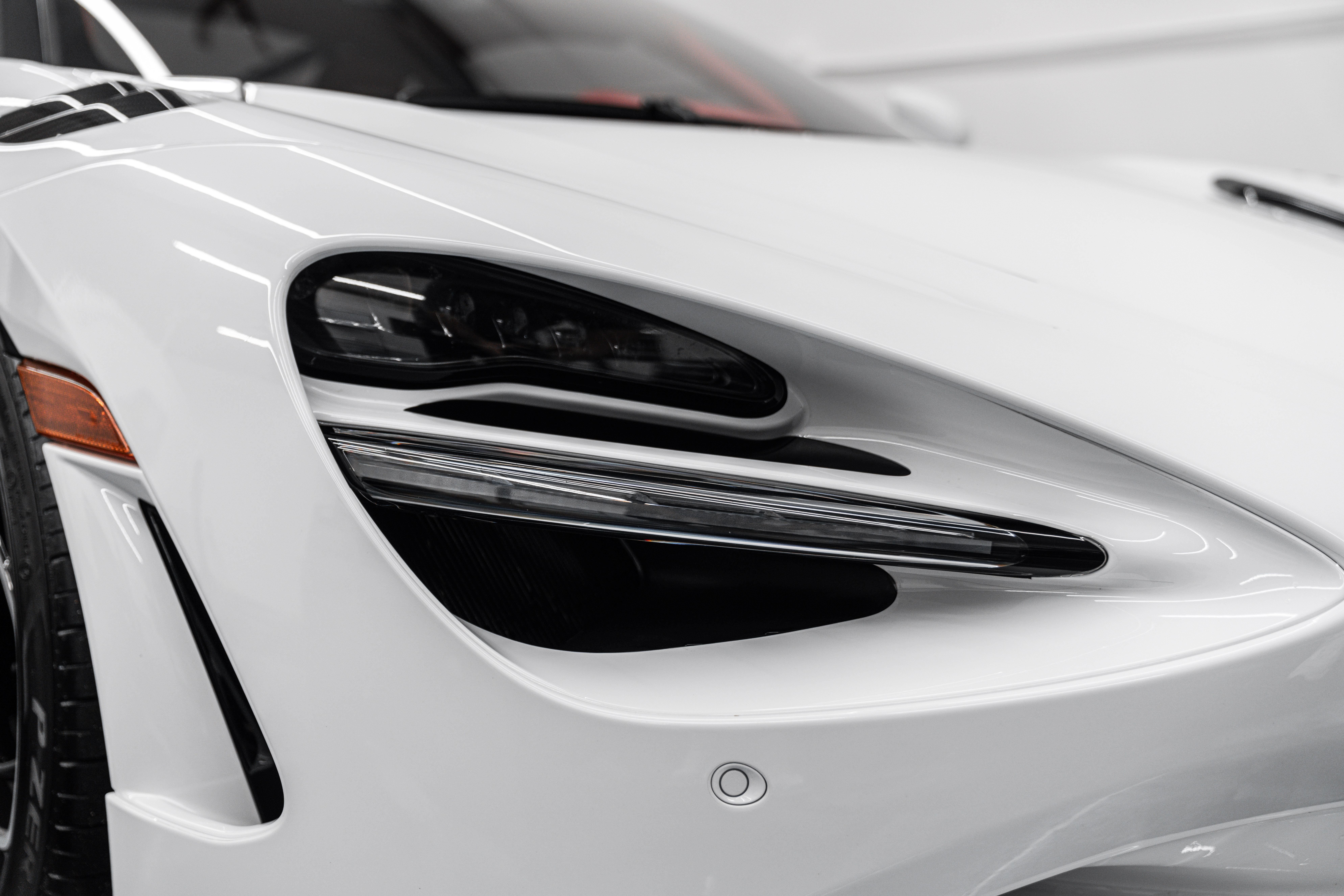 Used 2024 McLaren 750S UNAVAIL photo 28