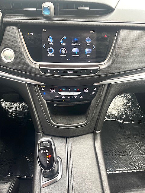 2017 Cadillac XT5 Premium Luxury