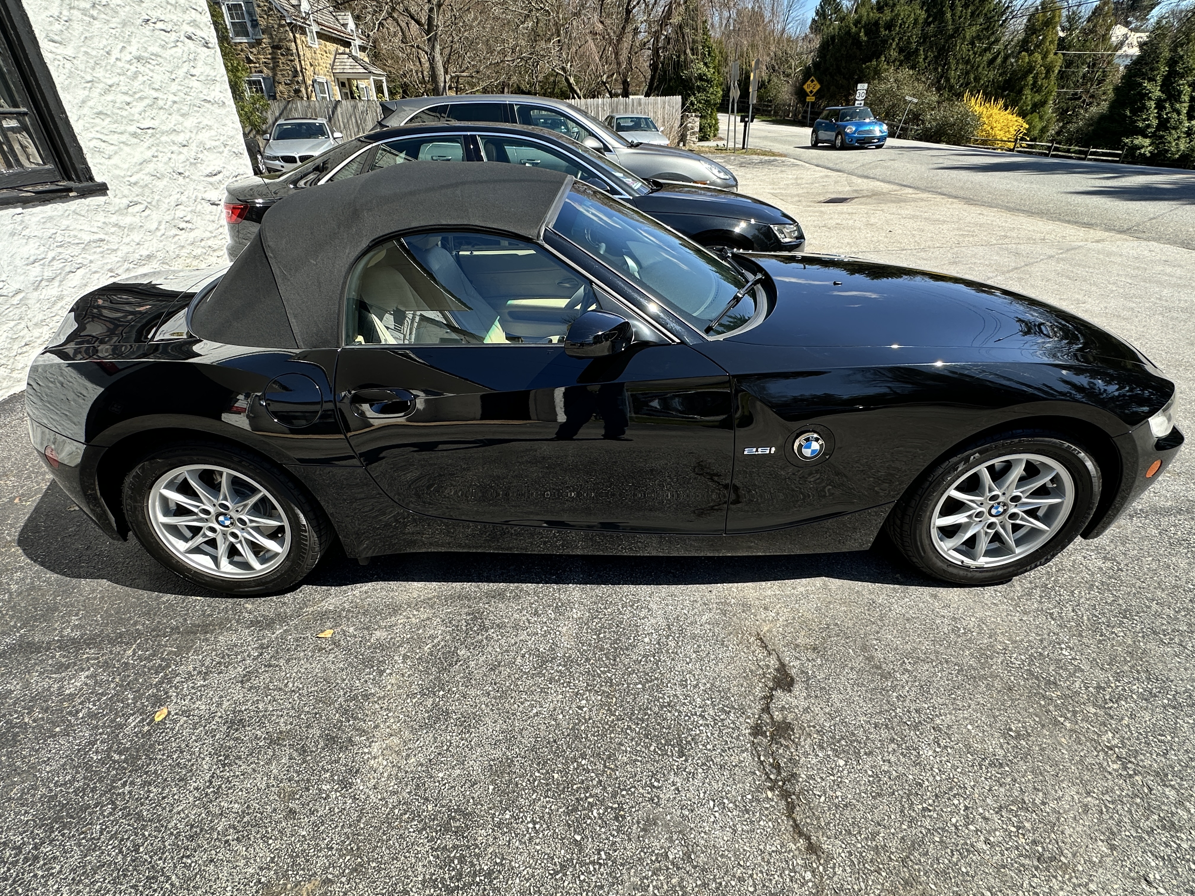Used 2005 BMW Z4 2.5i