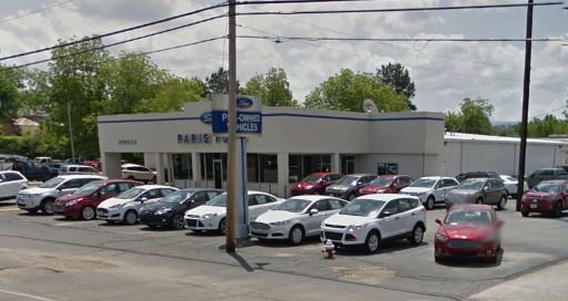 Car dealerships store on van buren