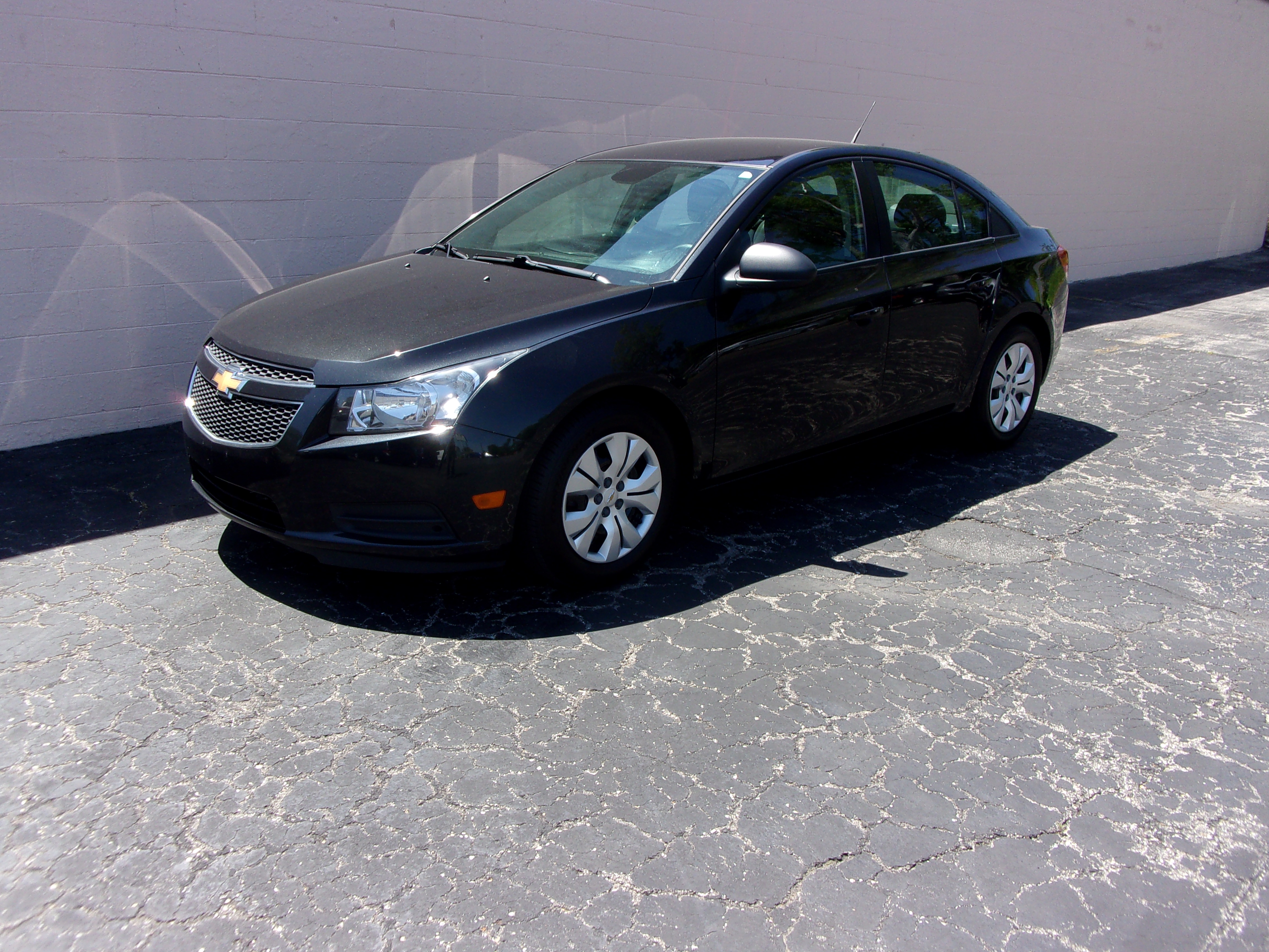 2014 Chevrolet Cruze LS Auto's photo