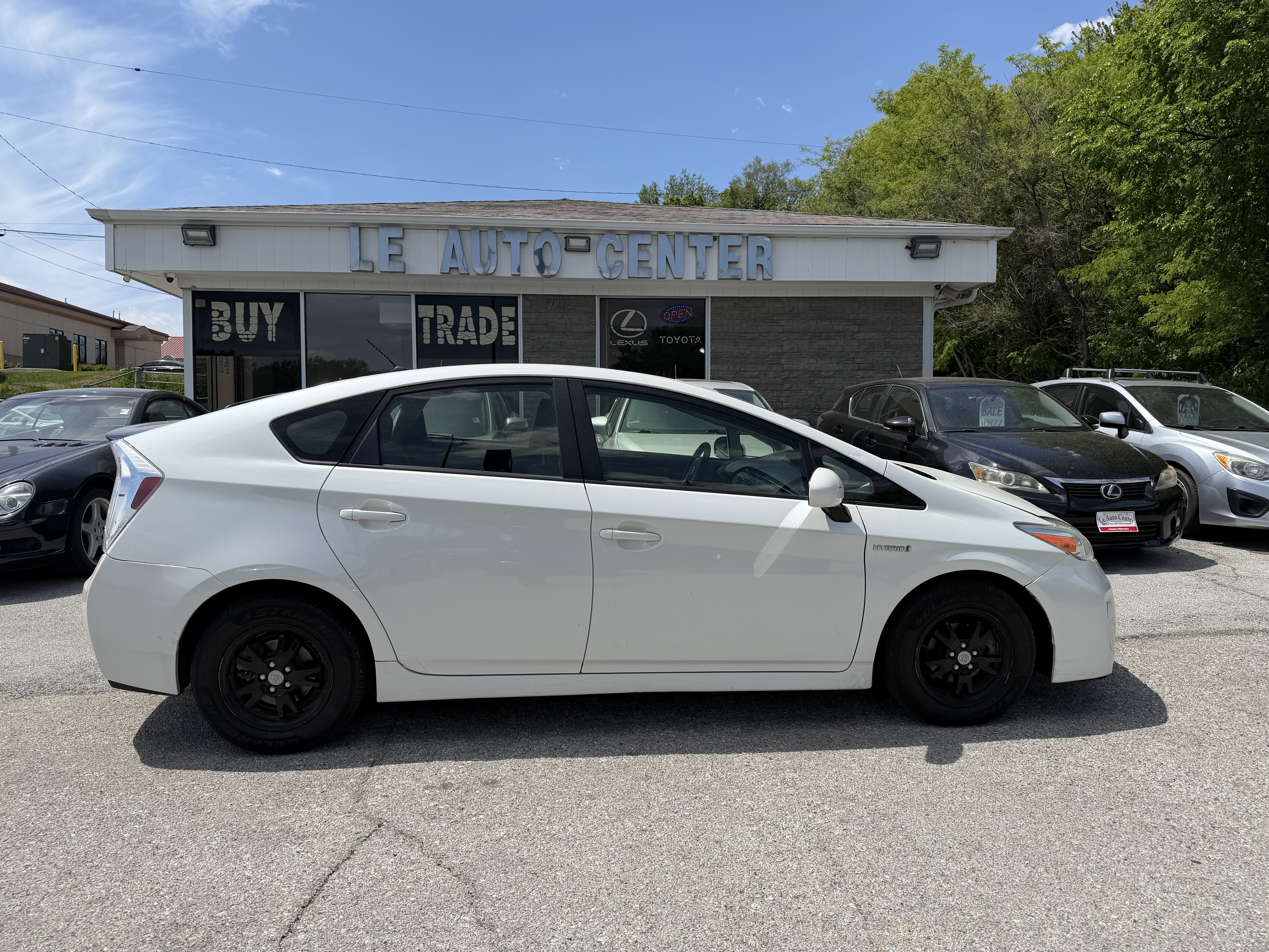 2015 Toyota Prius Two's photo