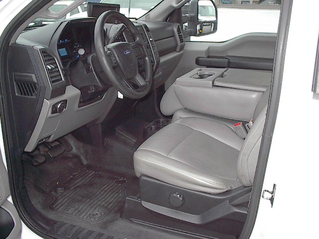 2017 Ford F-450 Super Duty Chassis Cab XL - Photo 15