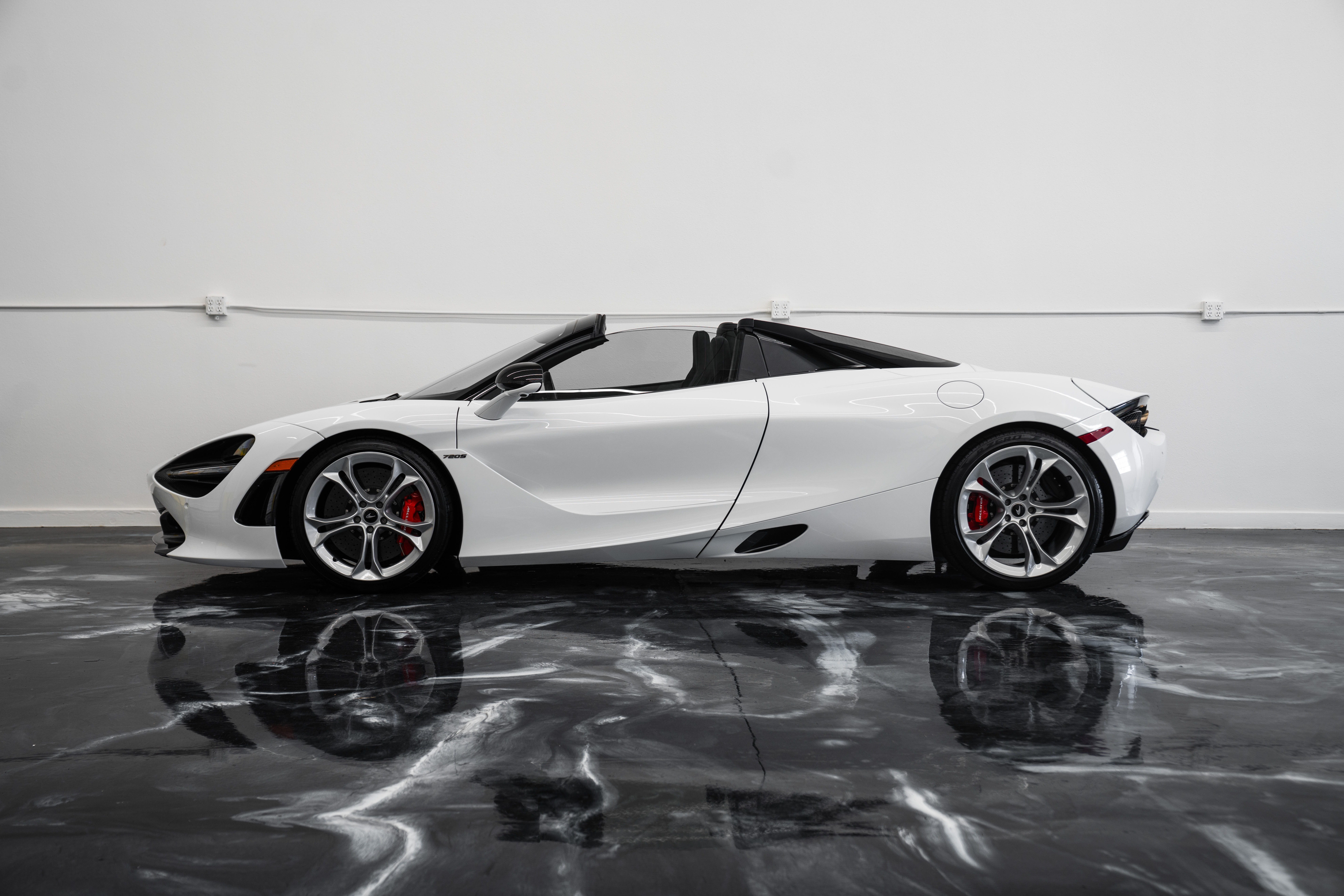 Used 2020 McLaren 720S Performance photo 10