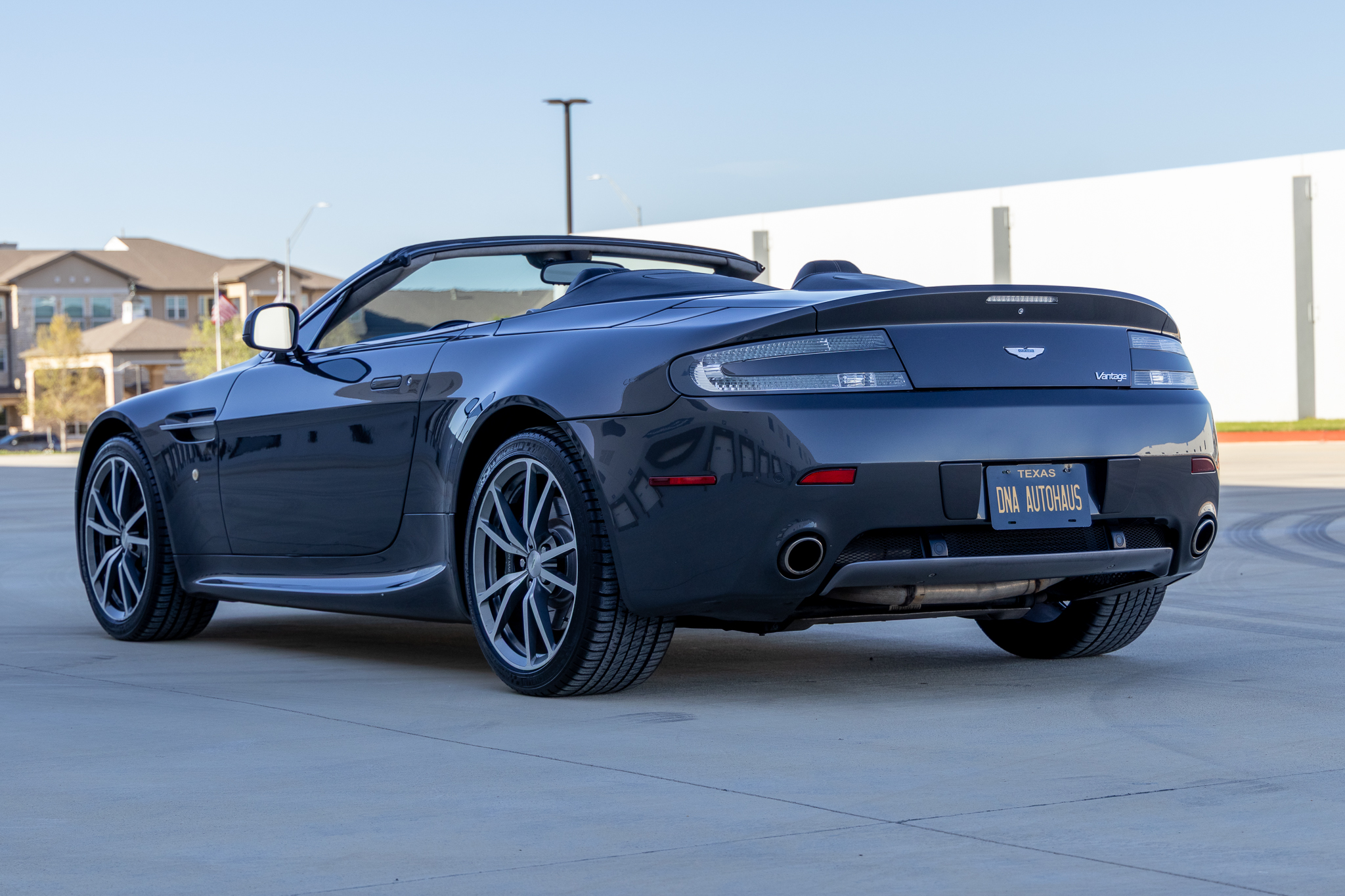 2010 Aston Martin V8 Vantage Base - Photo 9