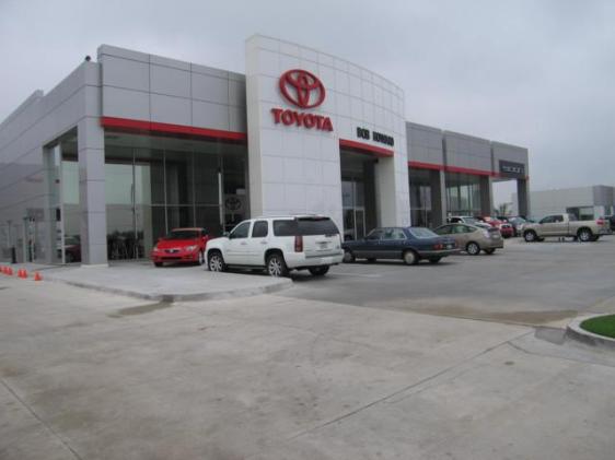 Bob Howard Toyota in Oklahoma city OK 201 Cars Available