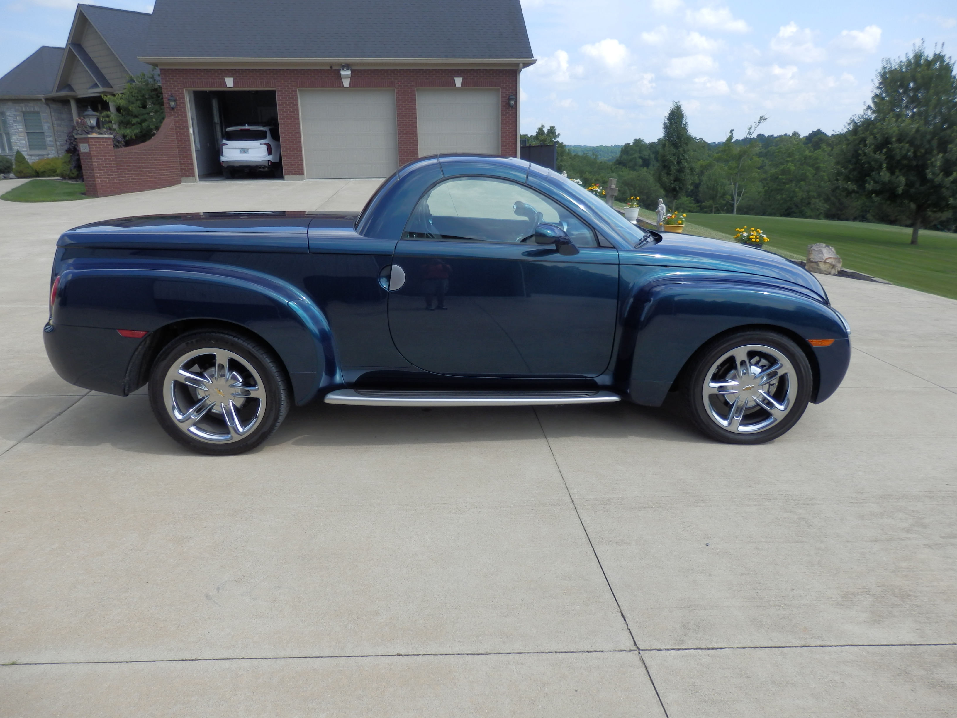 Chevrolet Ssr 2005 photo 4