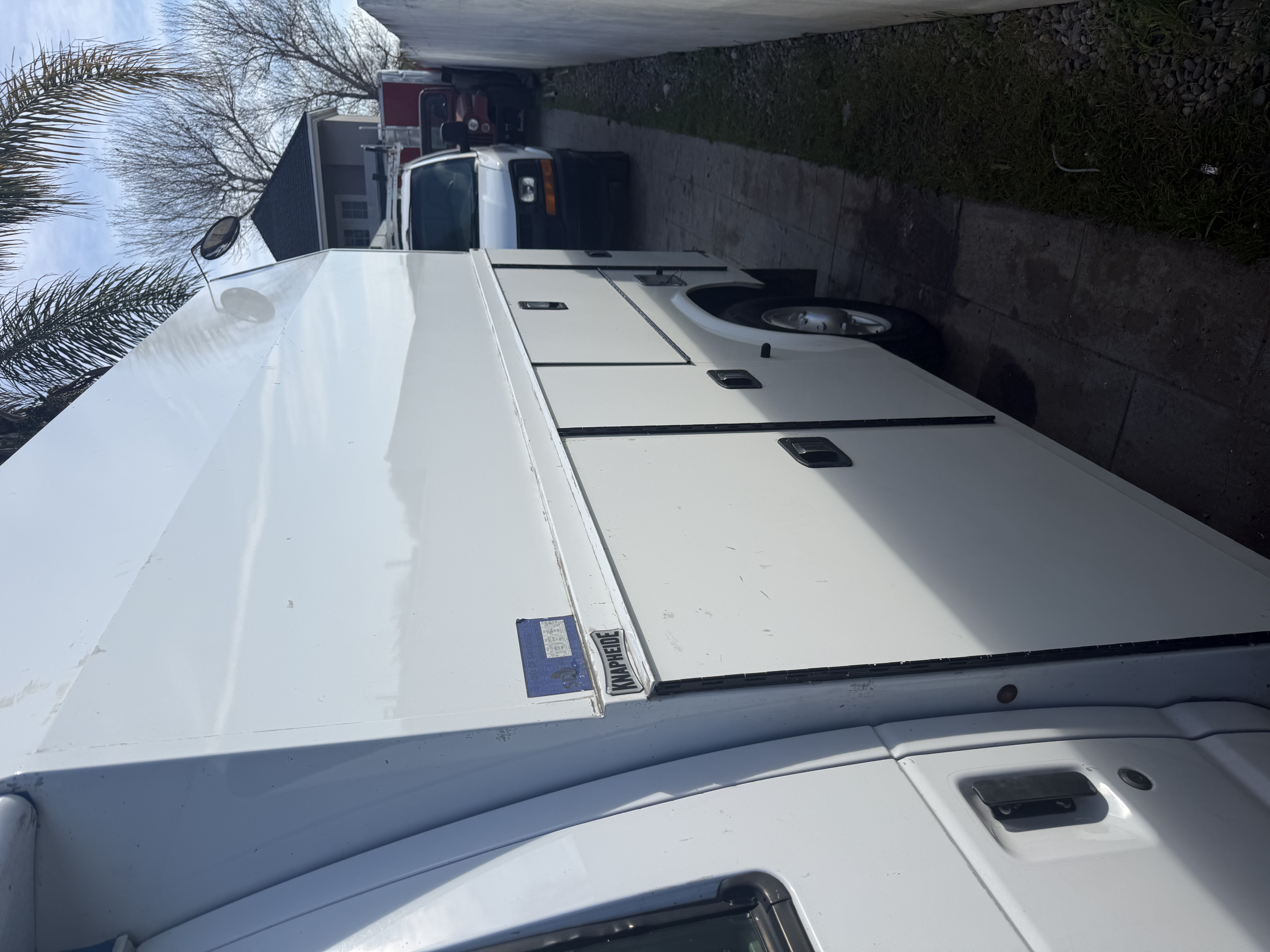 2016 Ford E-350 and Econoline 350 Super Duty