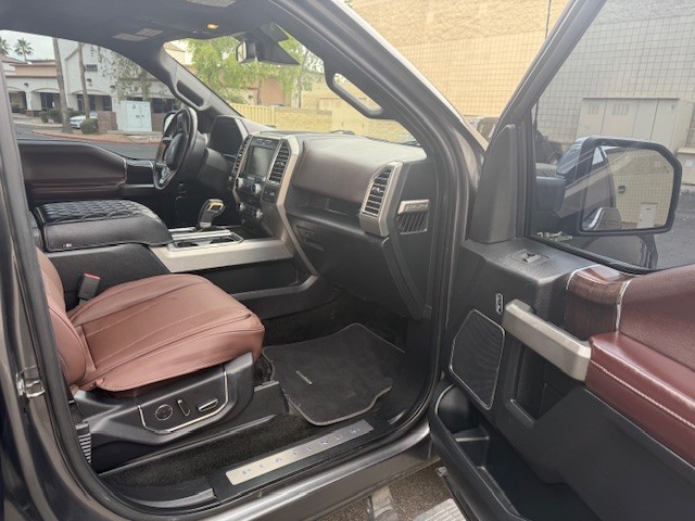 2015 Ford F150 Platinum