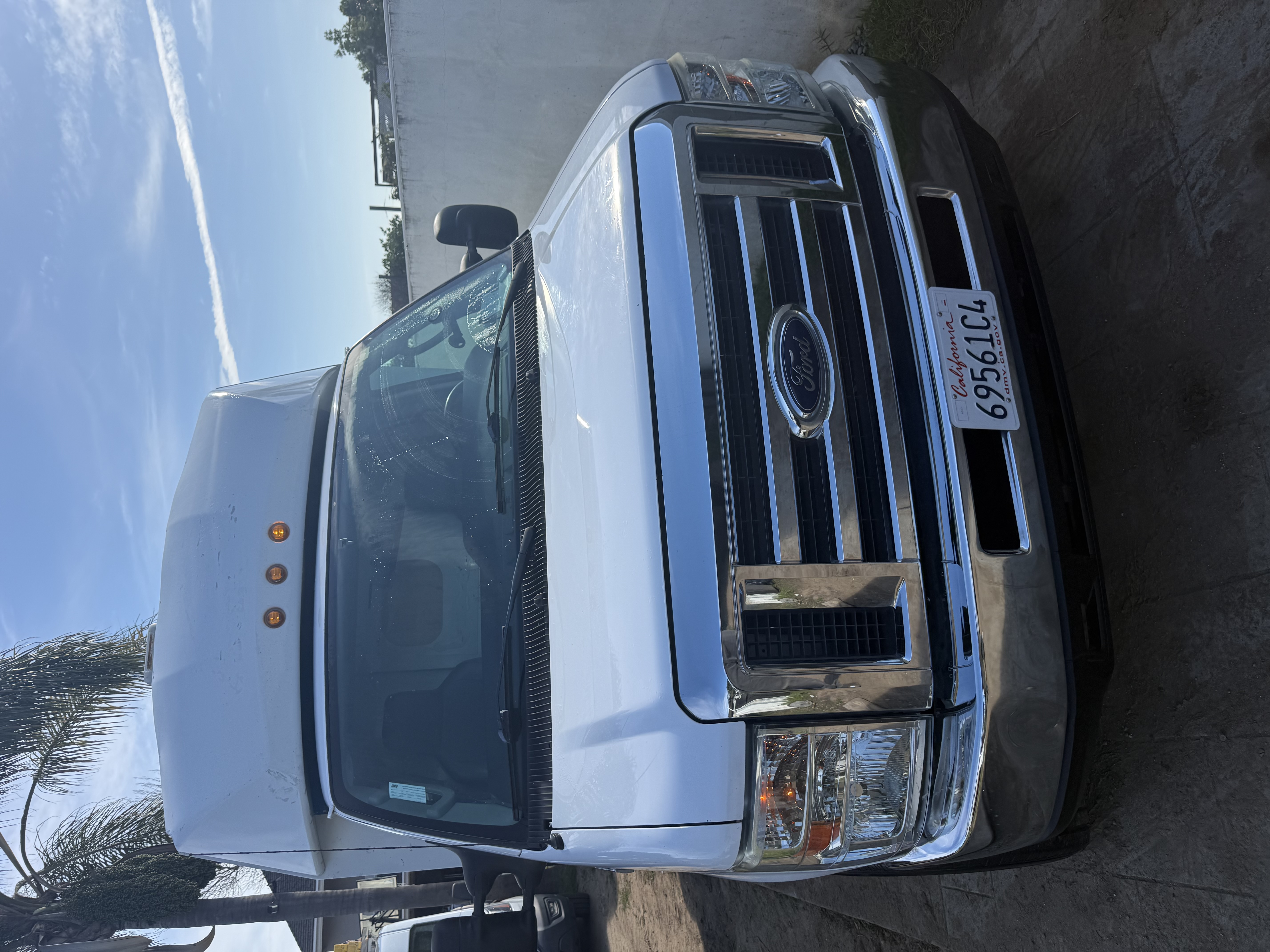 2016 Ford E-350 and Econoline 350 Super Duty