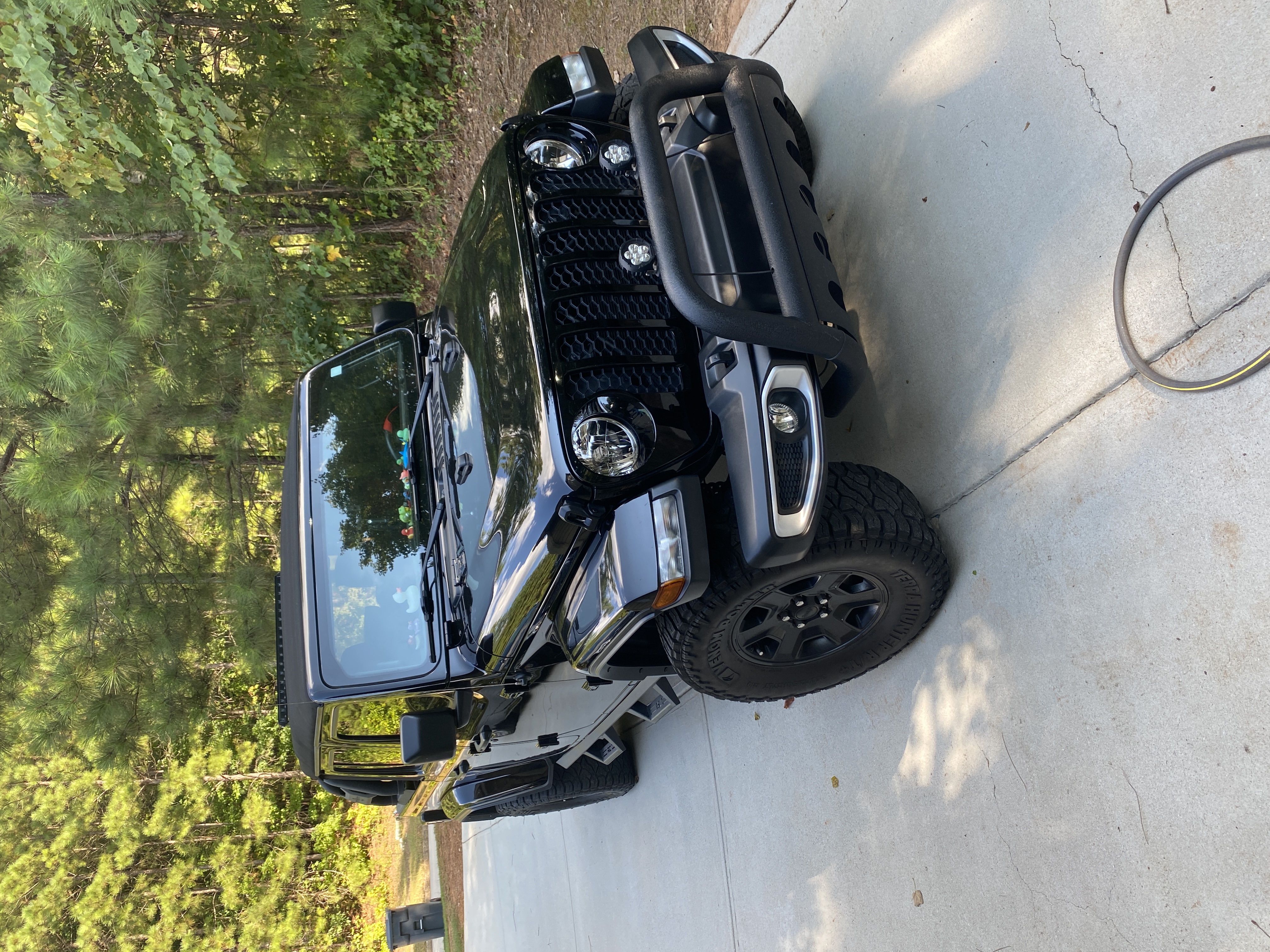 2022 Jeep Gladiator Sport