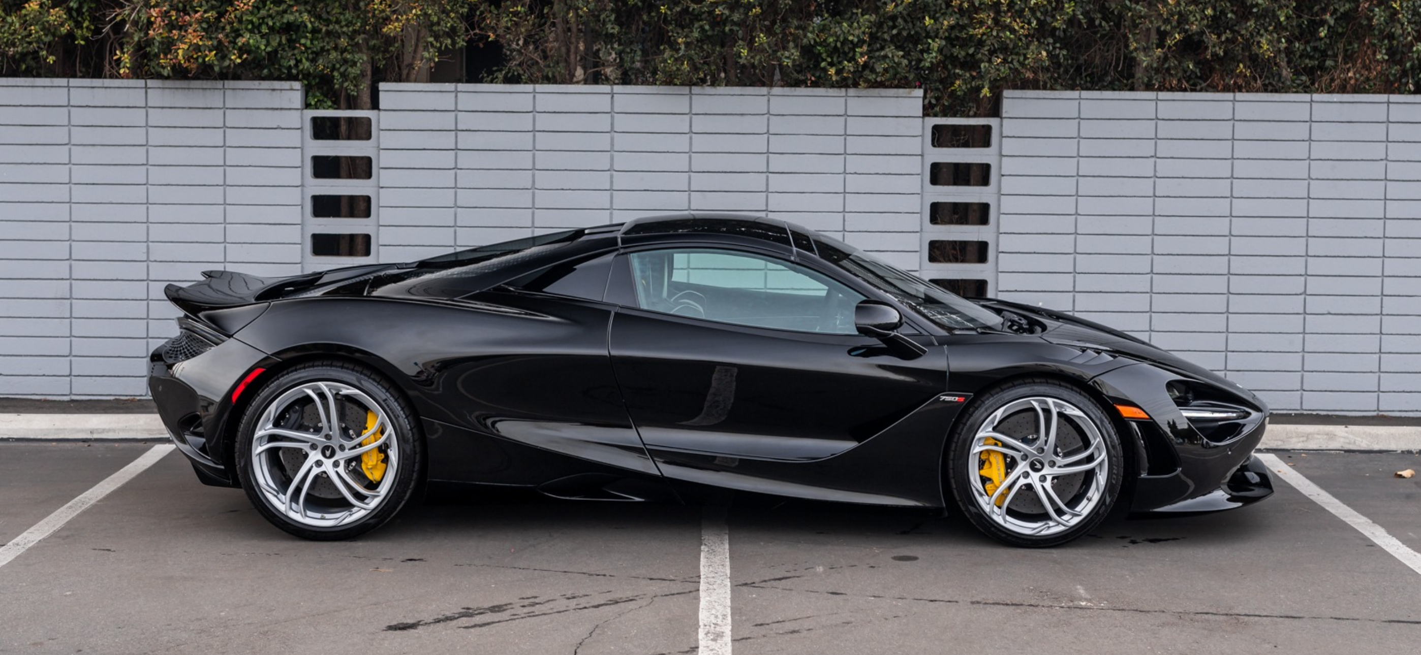 Used 2024 McLaren 750S Spider photo 4