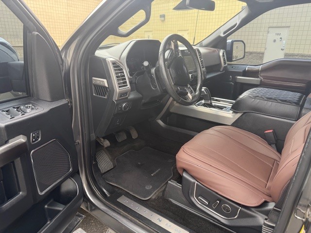 2015 Ford F150 Platinum