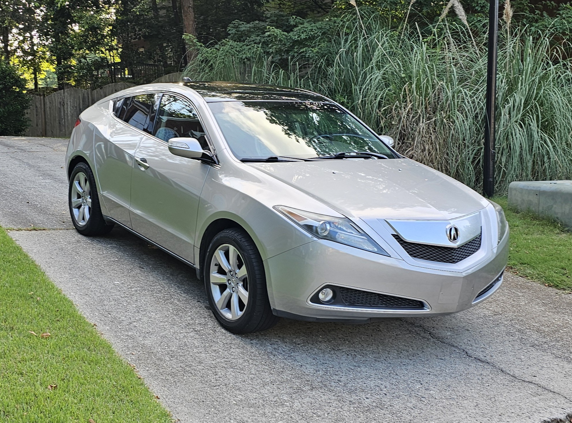 2010 Acura ZDX w/ Technology Package