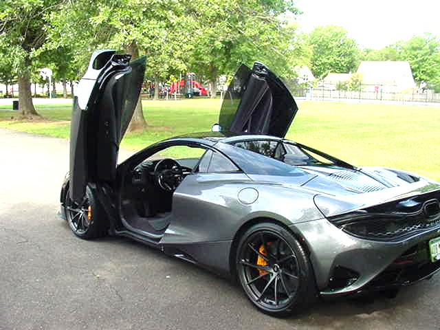 Used 2024 McLaren 750S Spider photo 6