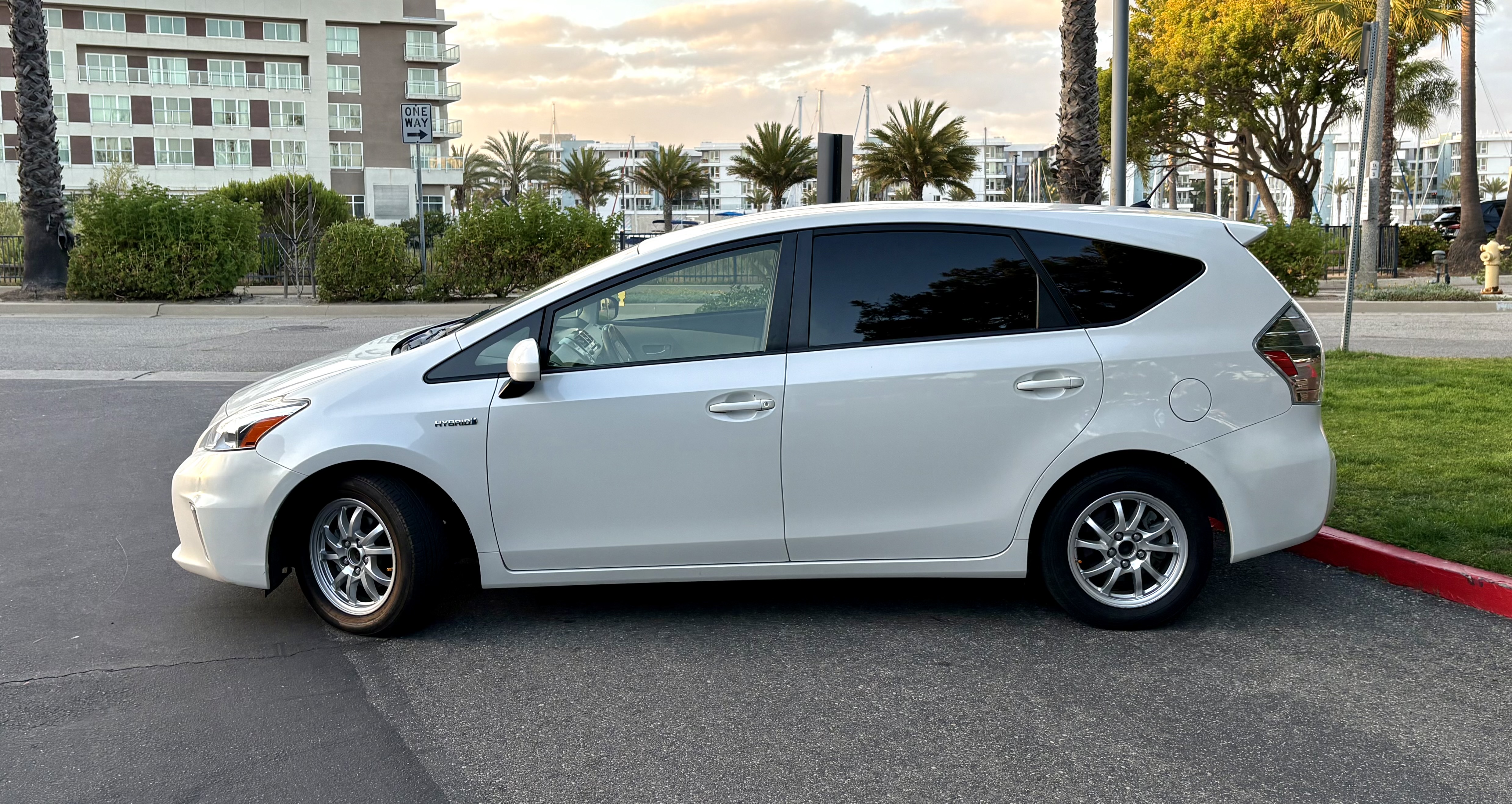 2014 Toyota Prius V Two