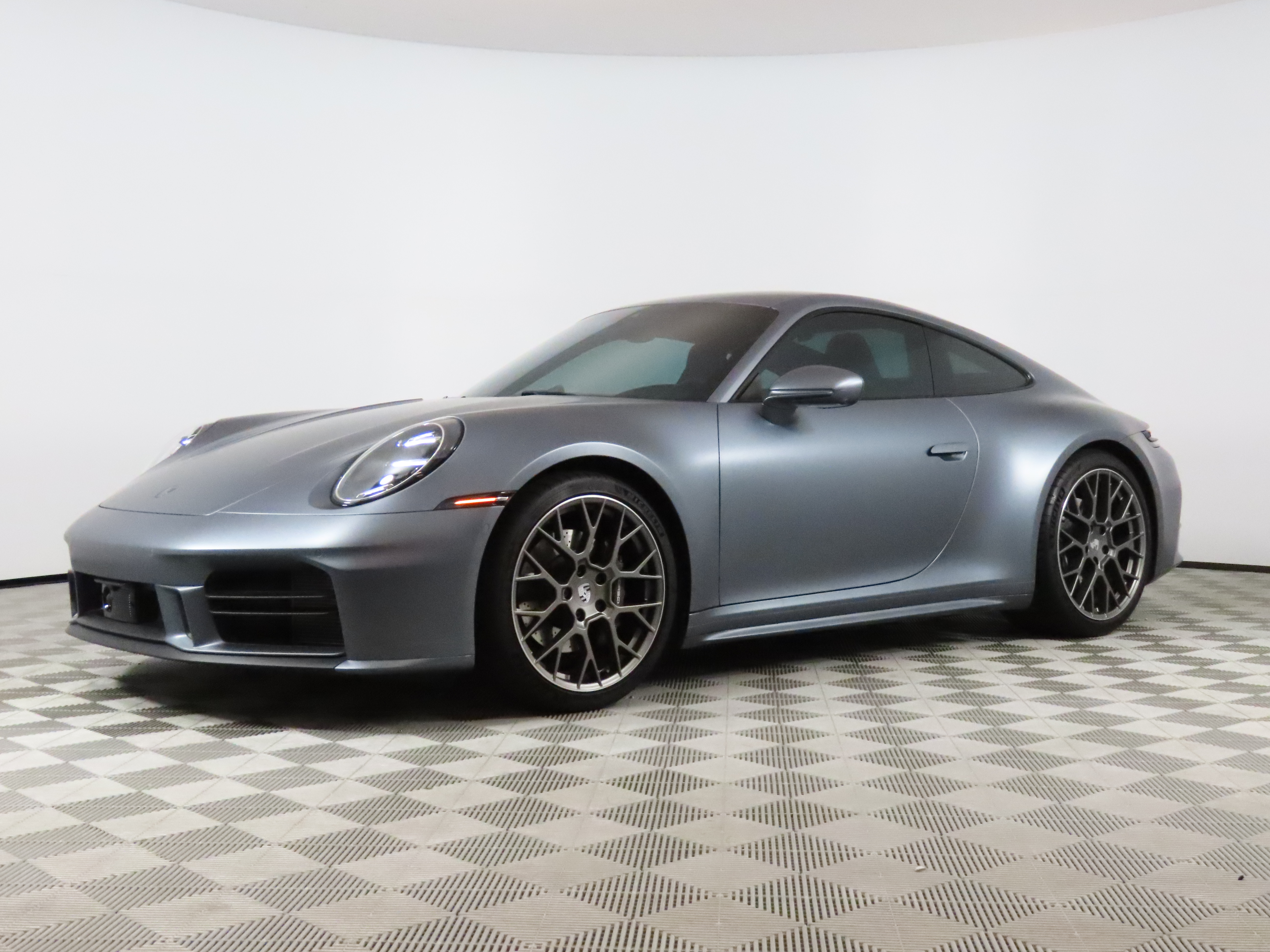 2025 Porsche 911 Carrera