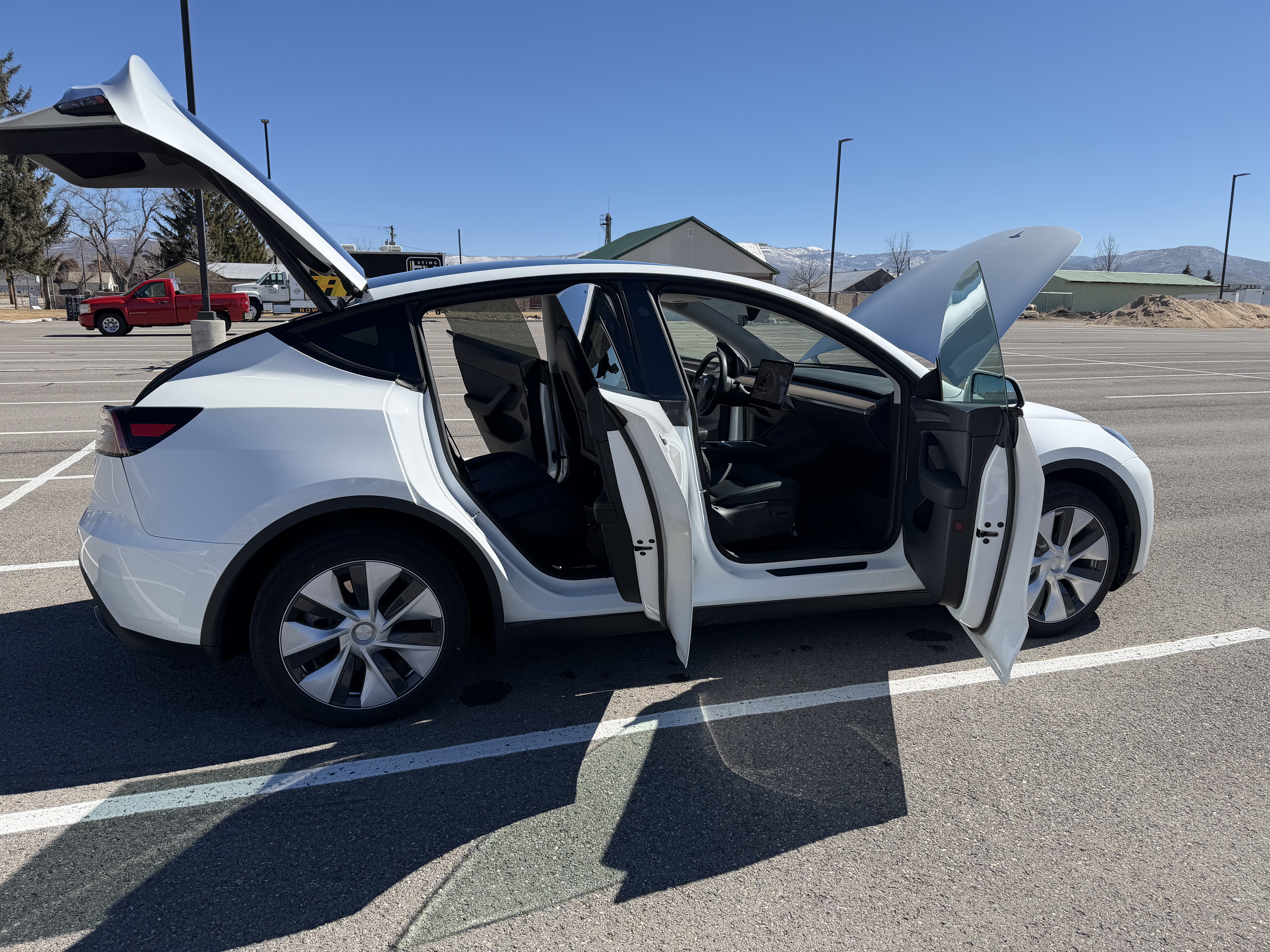 2024 Tesla Model Y Long Range
